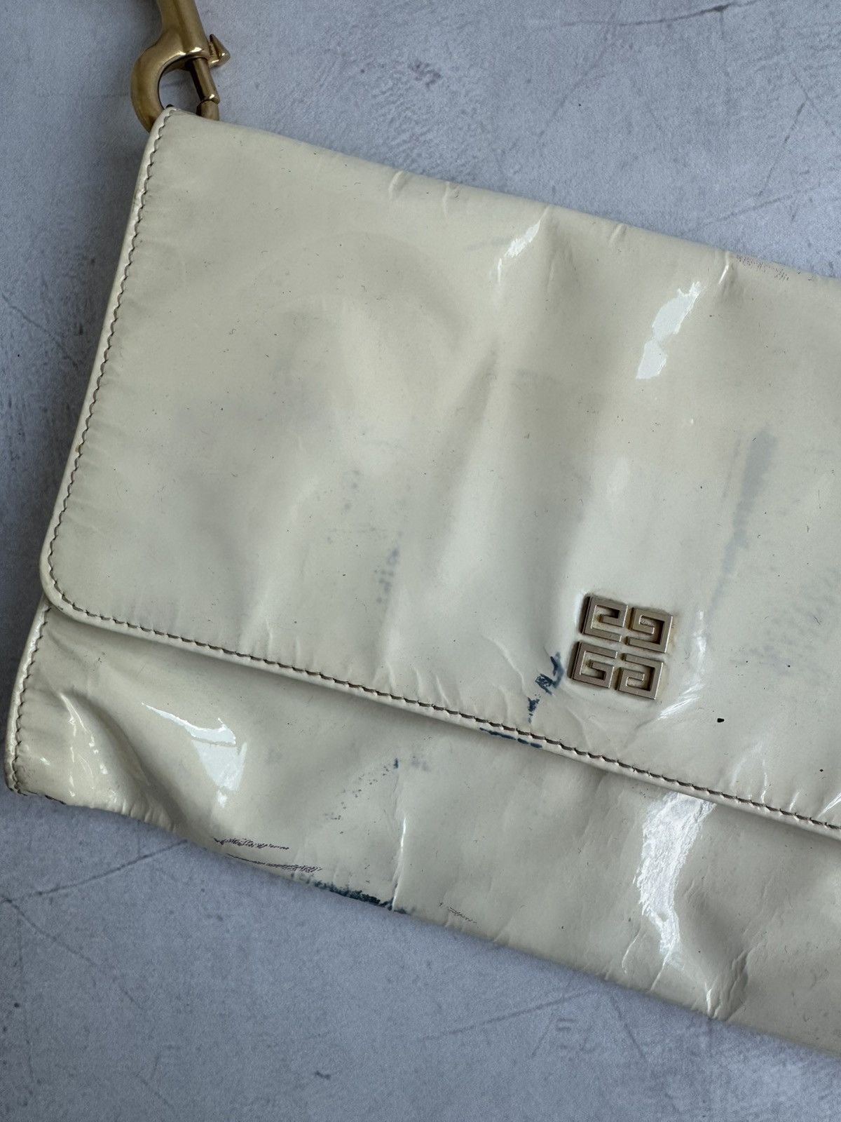 Givenchy Vintage Givenchy Clutch Bag Cream Patent Leather Logo Size ONE SIZE - 5 Thumbnail