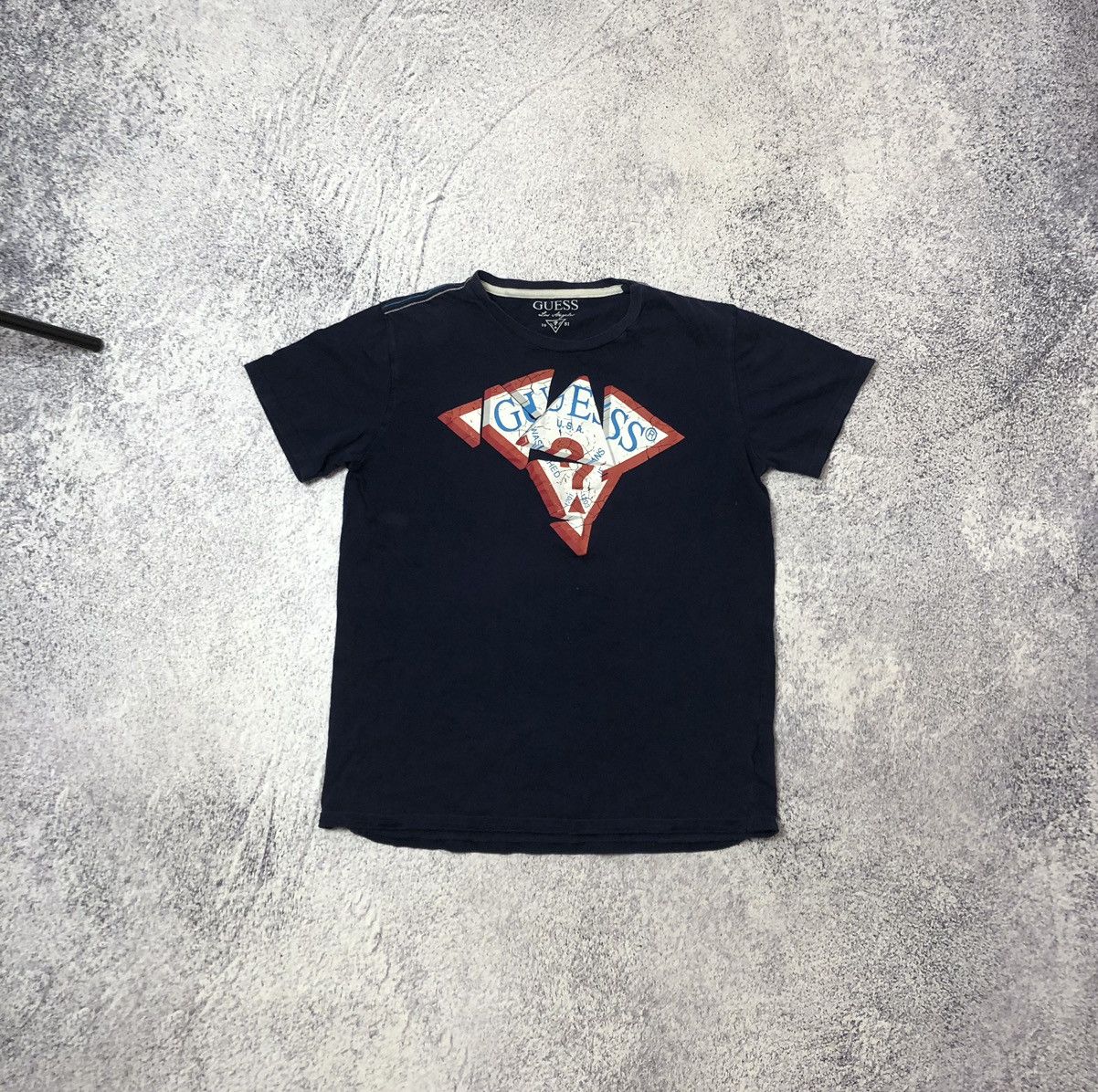 Guess T-shirt Guess casual y2k Size US S / EU 44-46 / 1 - 1 Thumbnail