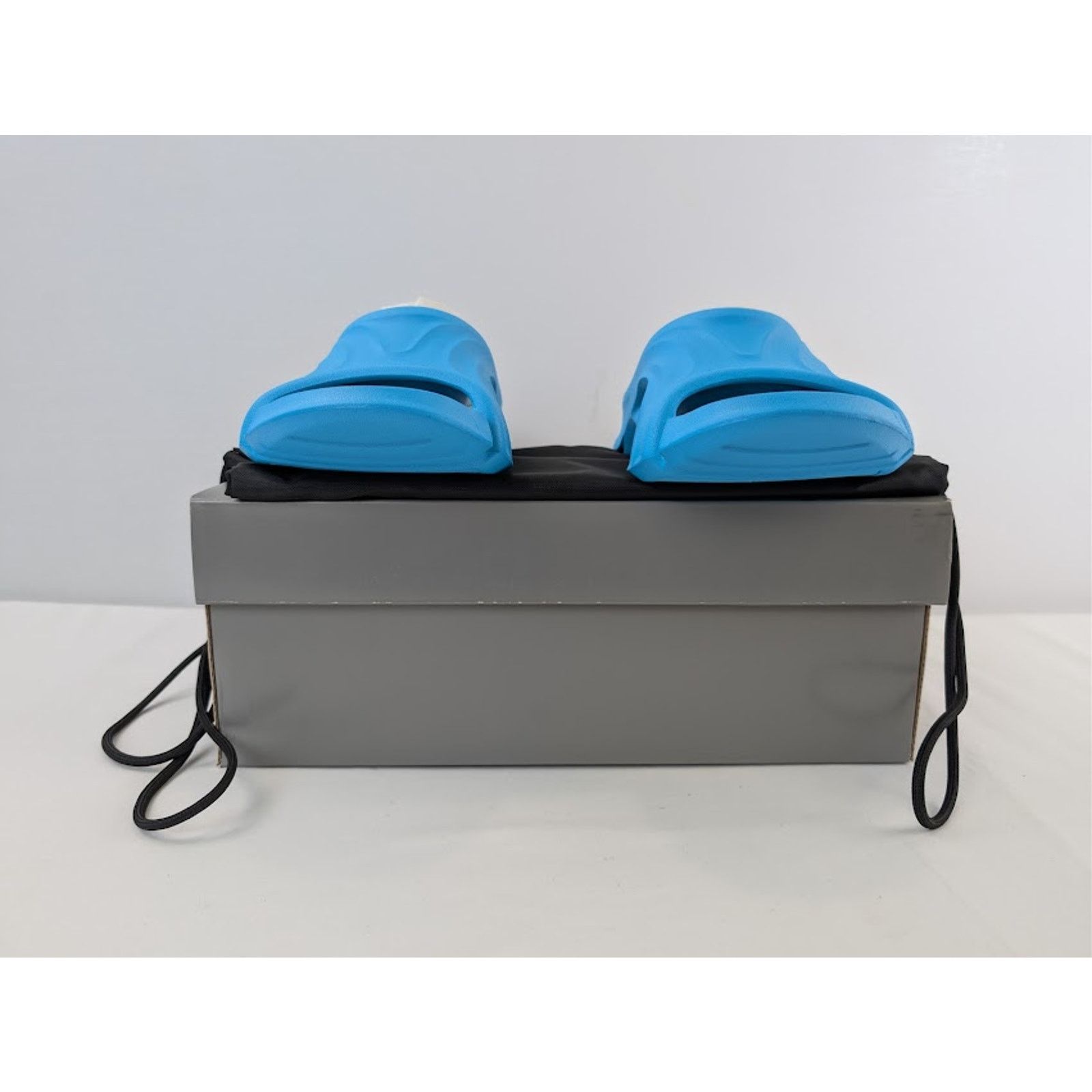 Balenciaga o1rshd1 Rubber Mold Slide Sandals in Blue Size US 10 / EU 43 - 17 Thumbnail
