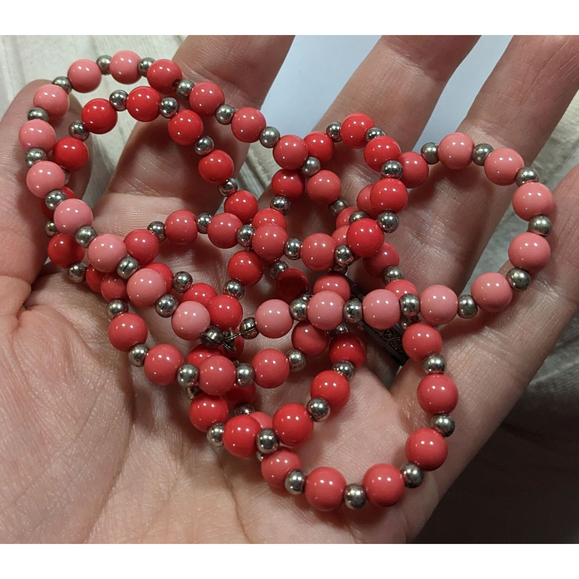 Other Vintage Retro Pink Red And Silver Tone Beaded Necklace Size ONE SIZE - 3 Thumbnail