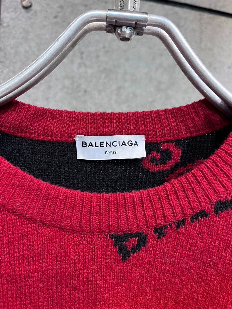 Balenciaga Balenciaga size 34 Red letter sweater Size S / US 4 / IT 40 - 2 Thumbnail