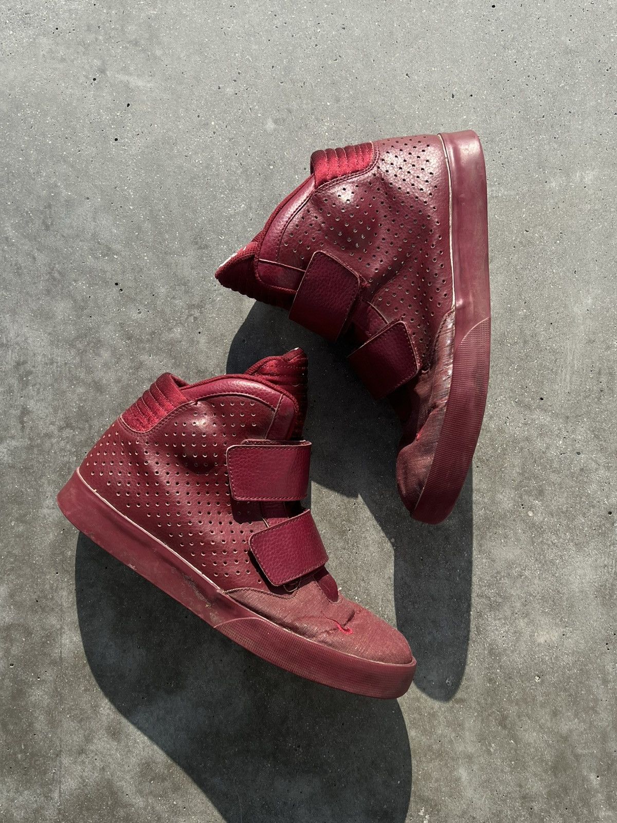 Nike Red nike flystepper 2k3 burgundy sneakers basketball Size US 10 / EU 43 - 1 Thumbnail