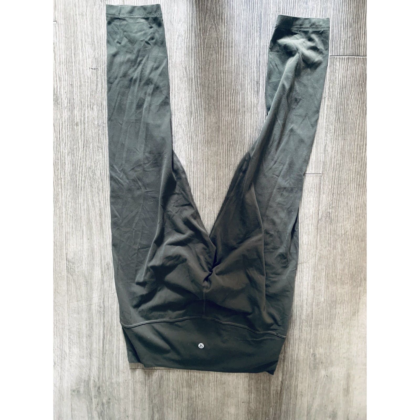 Lululemon Lululemon Leggings Women Size 12 Forest Green Capri Leggings Compression Activewear Pull On Size 34" / US 12 / IT 48 - 3 Thumbnail