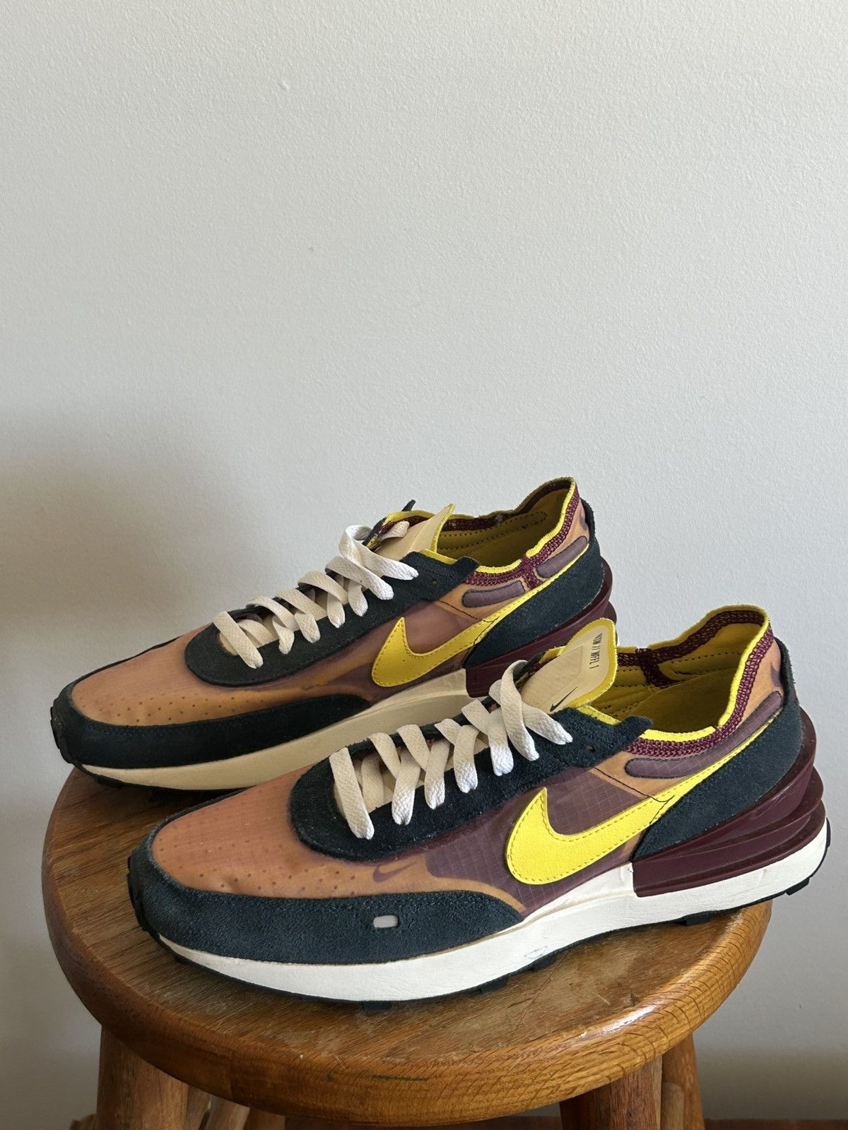 Nike Nike Waffle One Dark Beetroot Size US 8 / EU 41 - 2 Thumbnail
