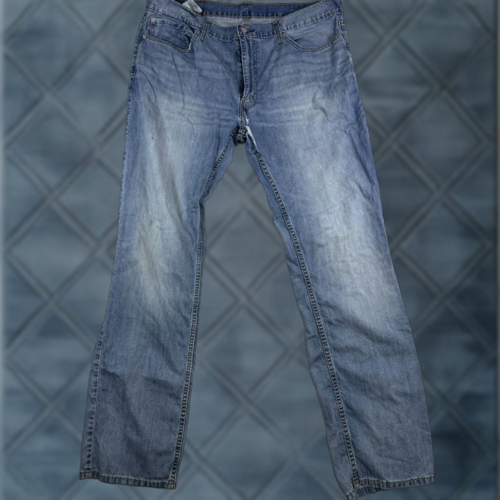 Levi's Levi's 559 Jeans Men 40x36 Blue Denim Straight Leg Regular Fit Distressed Five Pocket Belt Loops USA 90s Logo Size US 40 / EU 56 - 1 Thumbnail