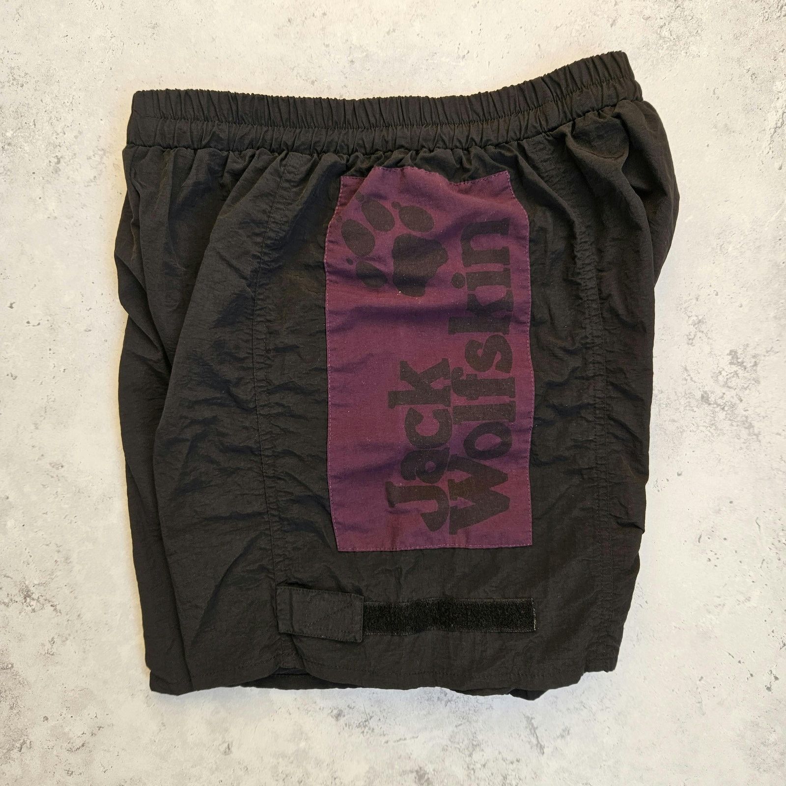 Jack Wolfskin Vintage Jack Wolfskin Black Nylon Shorts Size US 32 / EU 48 - 4 Thumbnail