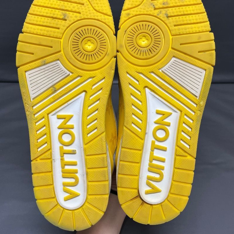 Louis Vuitton Louis Vuitton Low-Top Trainer Sneakers in White and Yellow Size US 8 / IT 38 - 1 Thumbnail