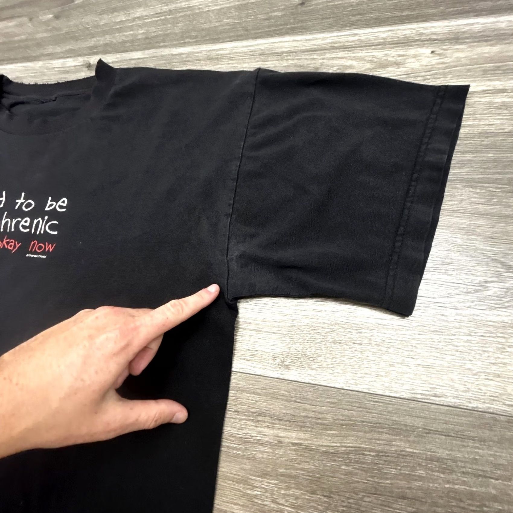 Vintage VINTAGE Don't Panic Shirt Mens XL Black I used to be schizophrenic but we're okay now 1999 Graphic Print Size US XL / EU 56 / 4 - 7 Thumbnail