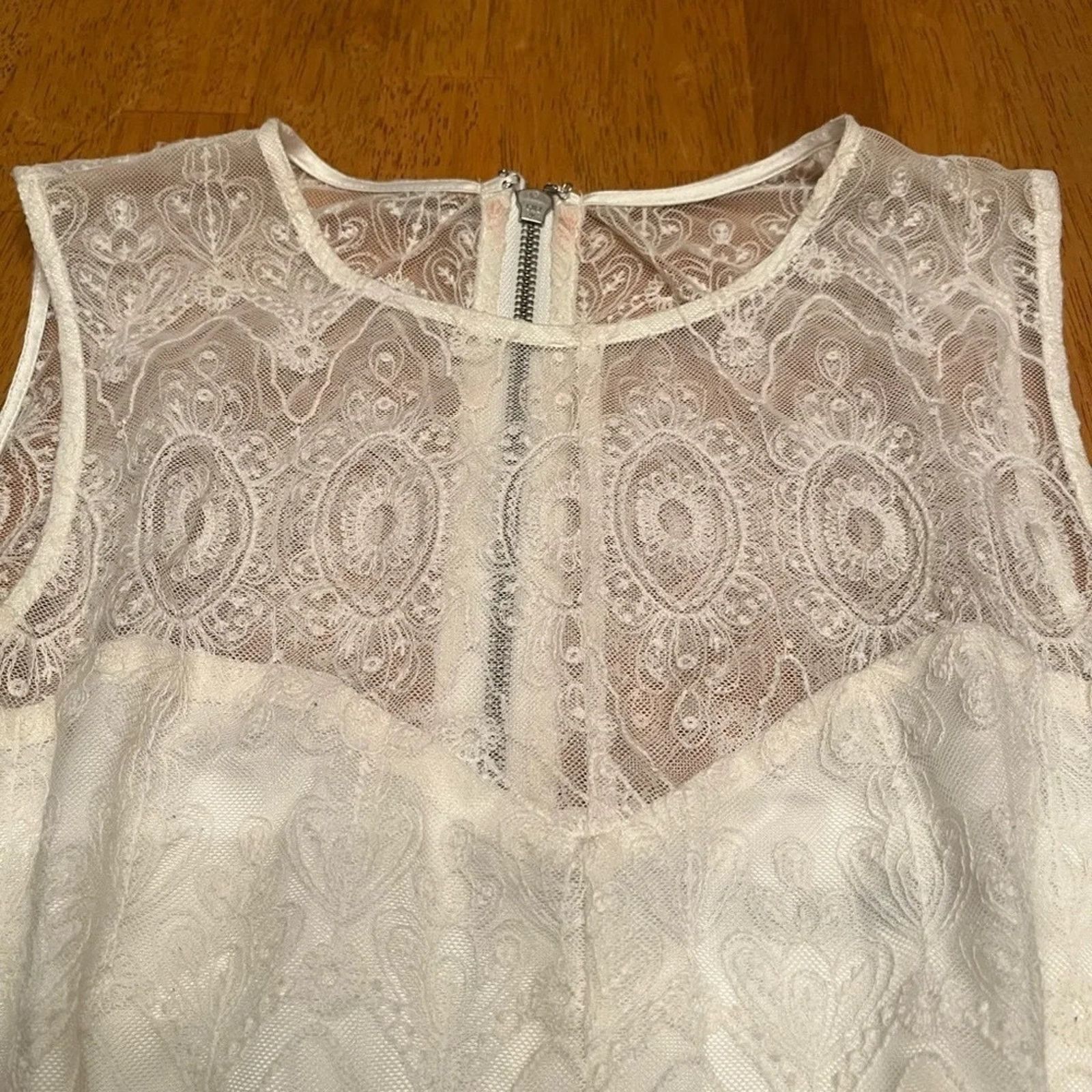 The Unbranded Brand Kensie fully lined lace mini dress, size Large Size L / US 10 / IT 46 - 7 Thumbnail