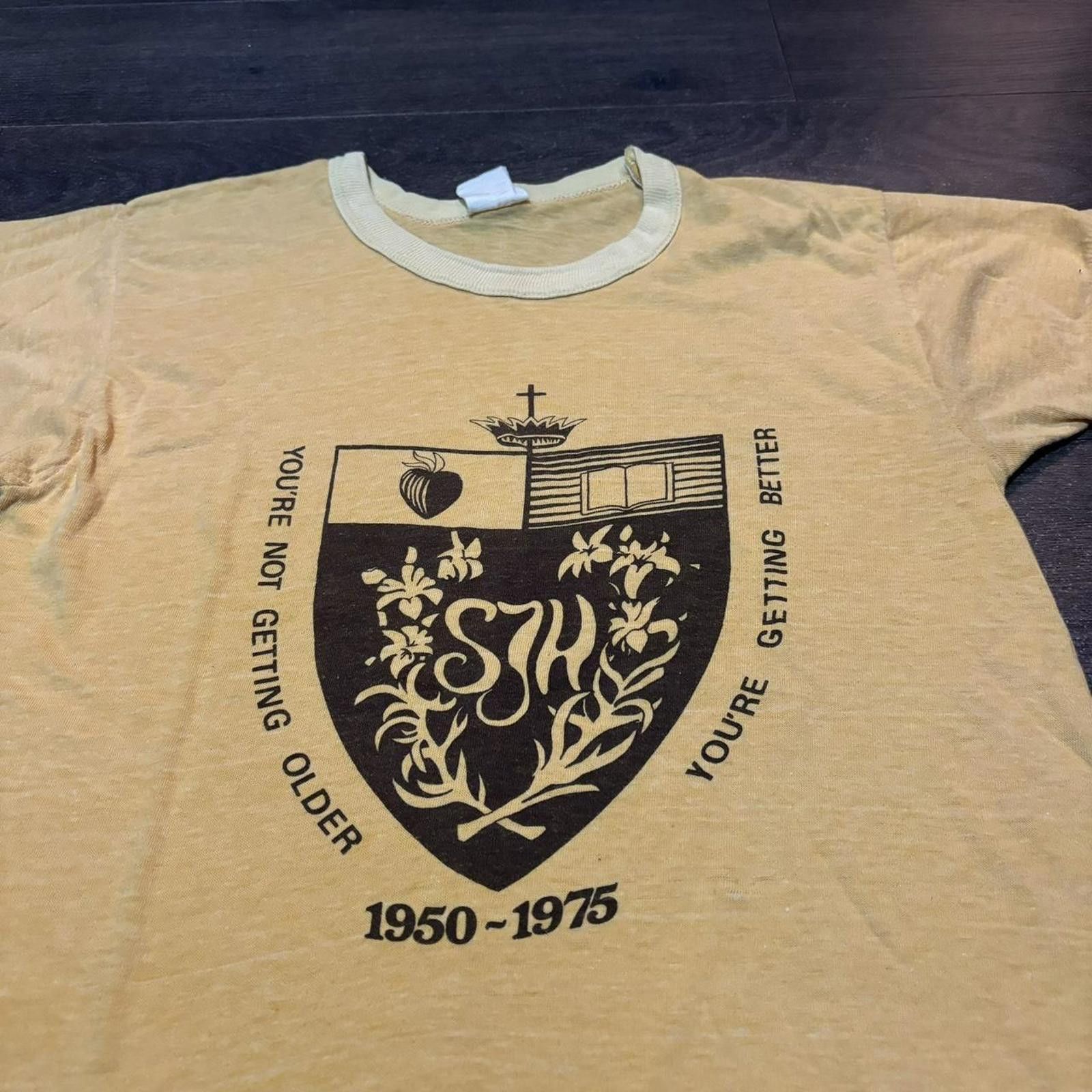 Fruit Of The Loom Vintage not getting older you’re getting better t shirt 1975 Size US S / EU 44-46 / 1 - 3 Thumbnail
