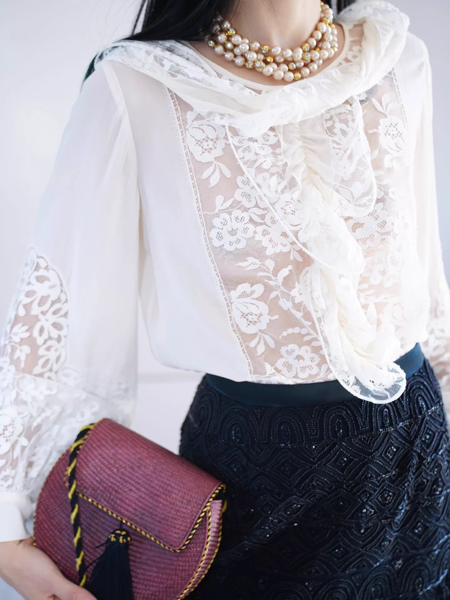 Oscar De La Renta Oscar de la Renta Vintage White Silk Lace 3D Twisted Shirt Size M / US 6-8 / IT 42-44 - 6 Thumbnail