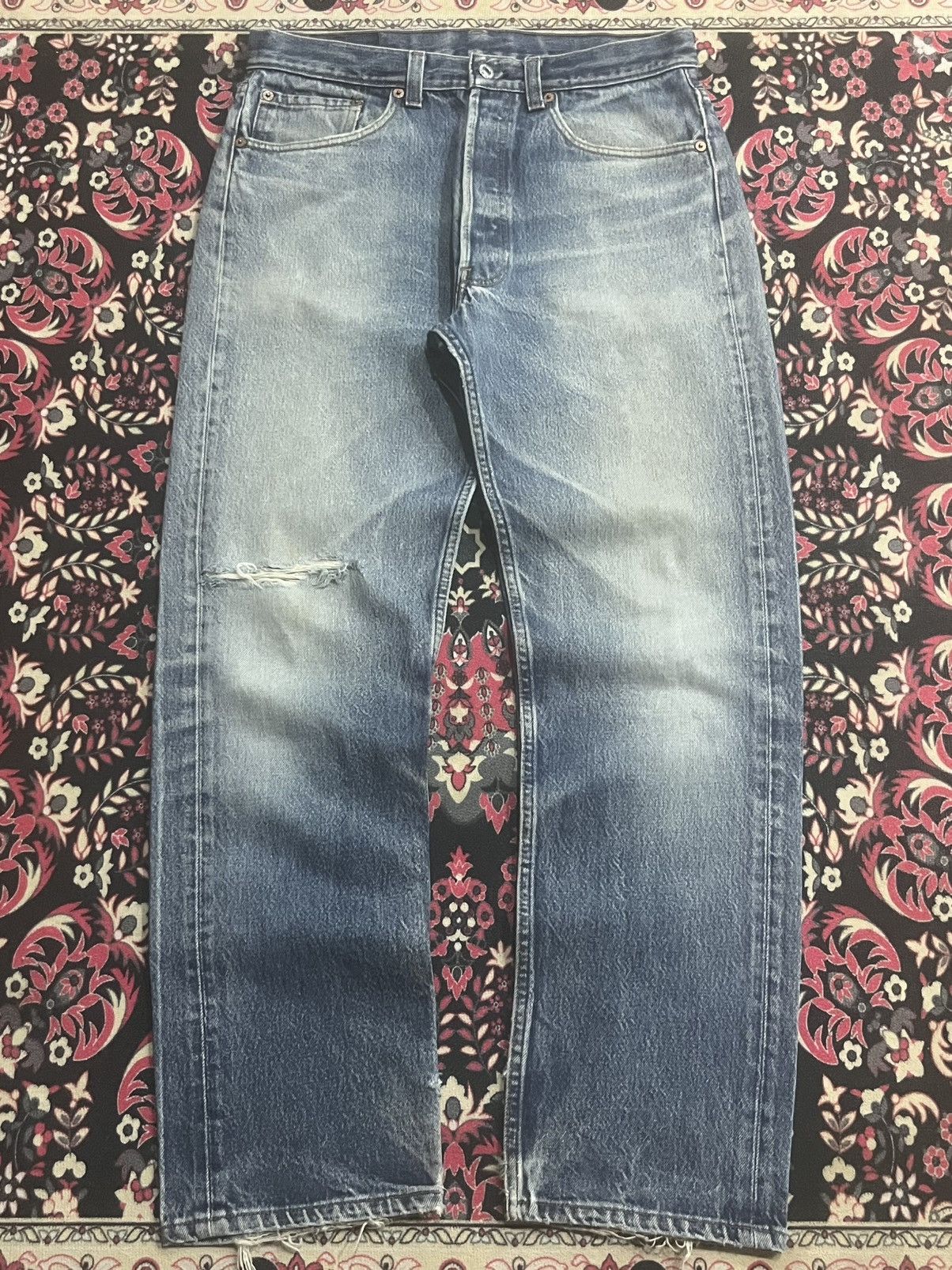 Vintage 80s Levi’s 501 Blue Faded Washed Distressed Jeans