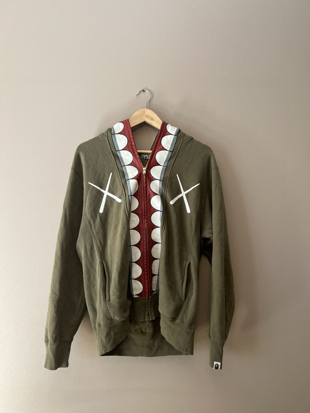 Bape Bape Kaws full zip hoodie 2005 Size US M / EU 48-50 / 2 - 2 Thumbnail