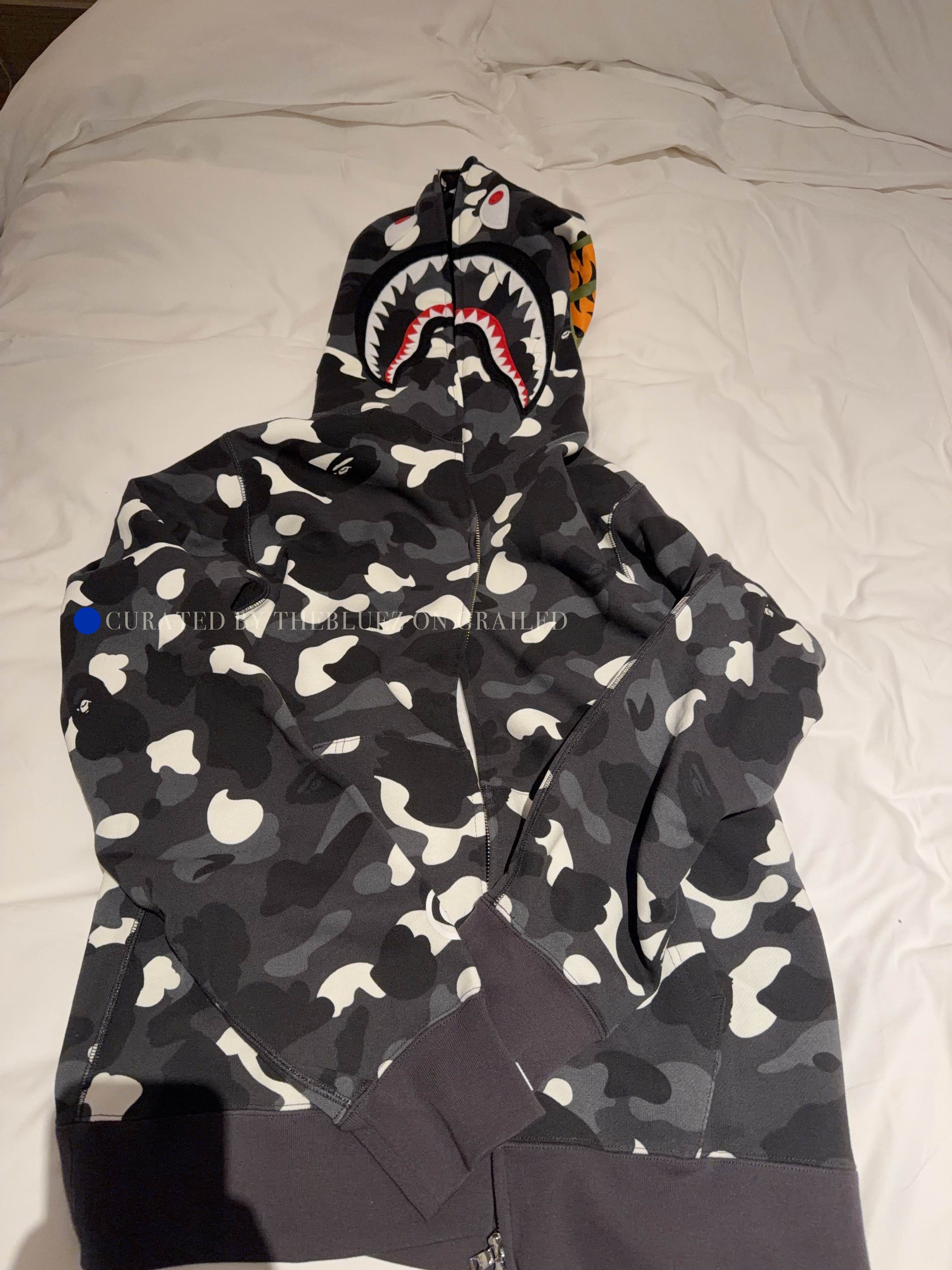 Bape Camo Shark Mouth Zip-Up Hoodie Size US L / EU 52-54 / 3 - 1 Preview