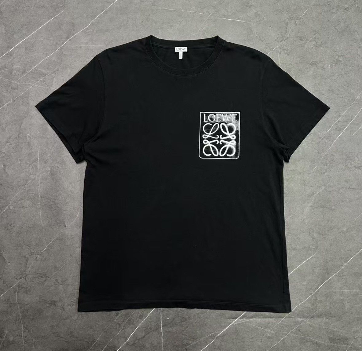 Loewe loewe Black short sleeves 2505-Nextarrow Size US L / EU 52-54 / 3 - 1 Thumbnail