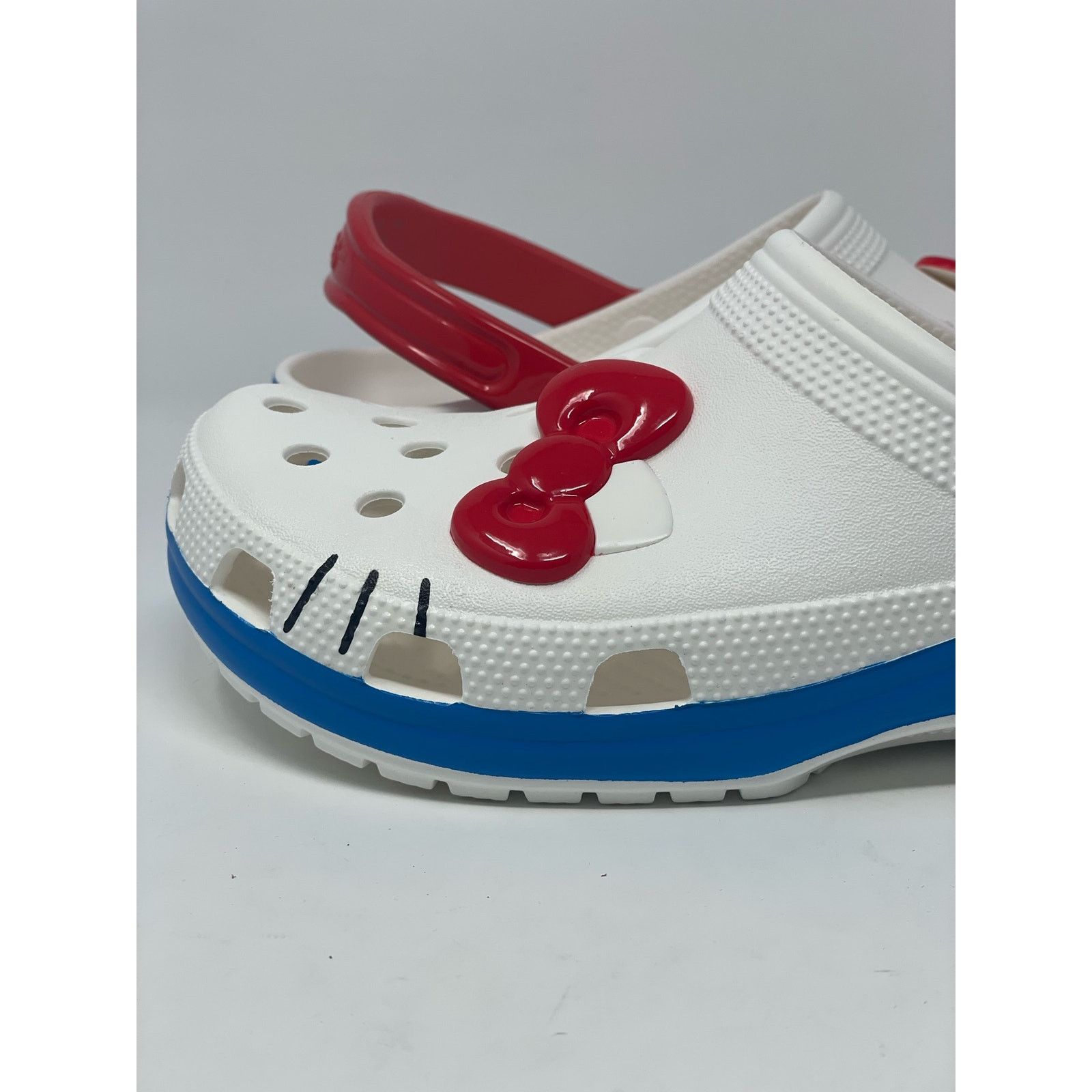 Crocs HELLO KITTY I AM CLASSIC CLOG WOMENS SIZE 11/ MENS SIZE 9 Size US 11 / IT 41 - 7 Thumbnail