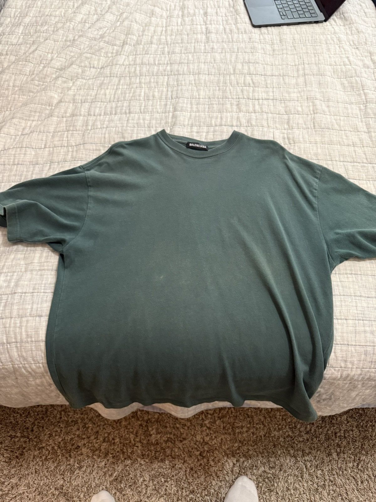 Balenciaga Balenciaga Back Text T-Shirt Size US S / EU 44-46 / 1 - 1 Thumbnail
