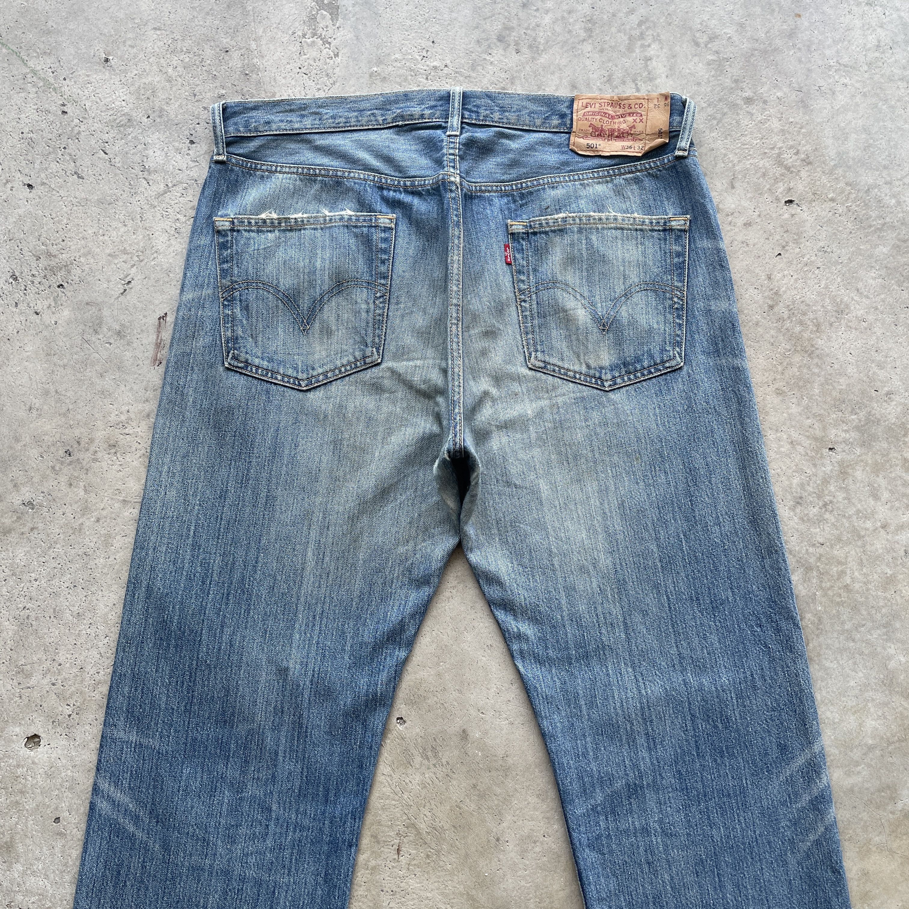Levi's VINTAGE LEVI’S 501 MUDWASH DISTRESSED JEANS FADED PANTS W37 Size US 37 - 11 Thumbnail