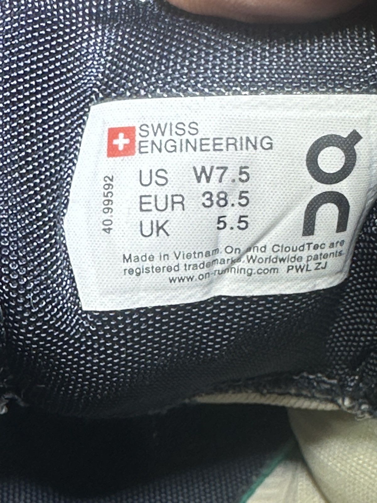On PreOwned On Running Cloud X Women's 7.5 Black Pearl Size US 7.5 / IT 37.5 - 7 Thumbnail