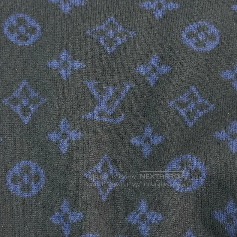 Louis Vuitton Louis Vuitton size 4l Dark Blue Back Full Logo Cashmere Swe Size US M / EU 48-50 / 2 - 7 Thumbnail