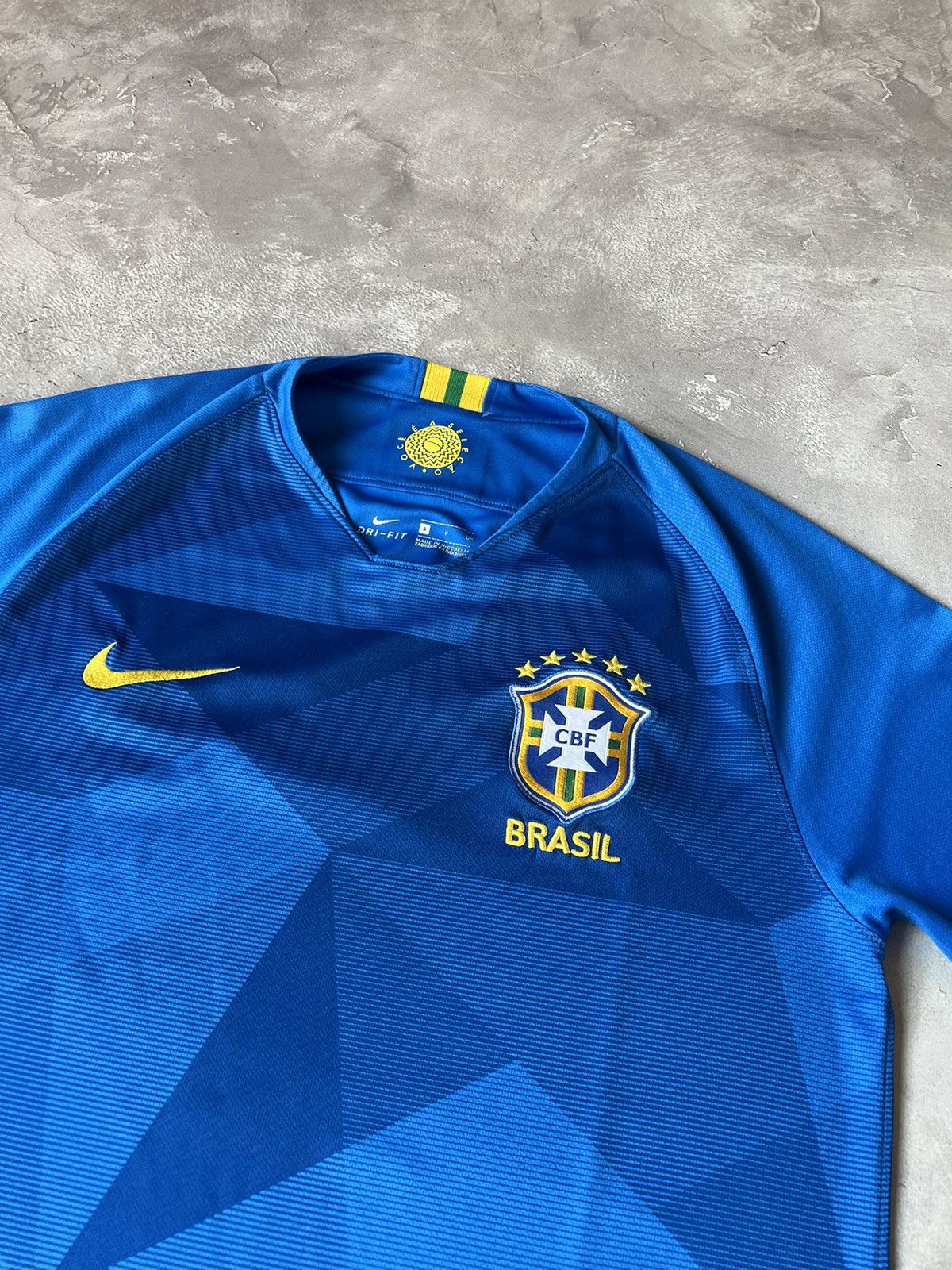 Vintage 🇧🇷Vintage Nike Brazil 🇧🇷 Y2k Soccer Jersey Size US S / EU 44-46 / 1 - 5 Thumbnail