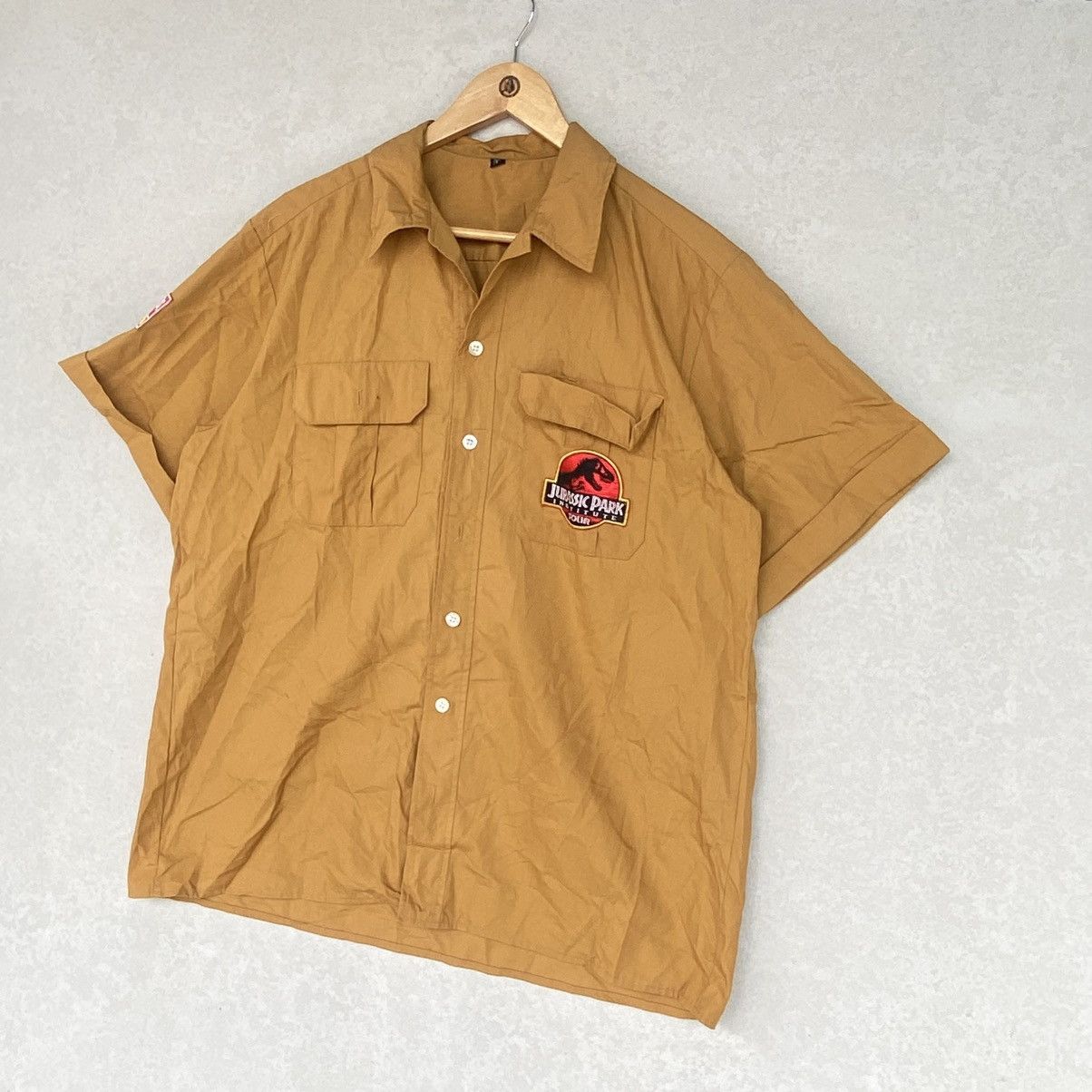 Other Vintage Jurassic Park Embroidered Logo Short Sleeve Tshirt Size US L / EU 52-54 / 3 - 2 Thumbnail