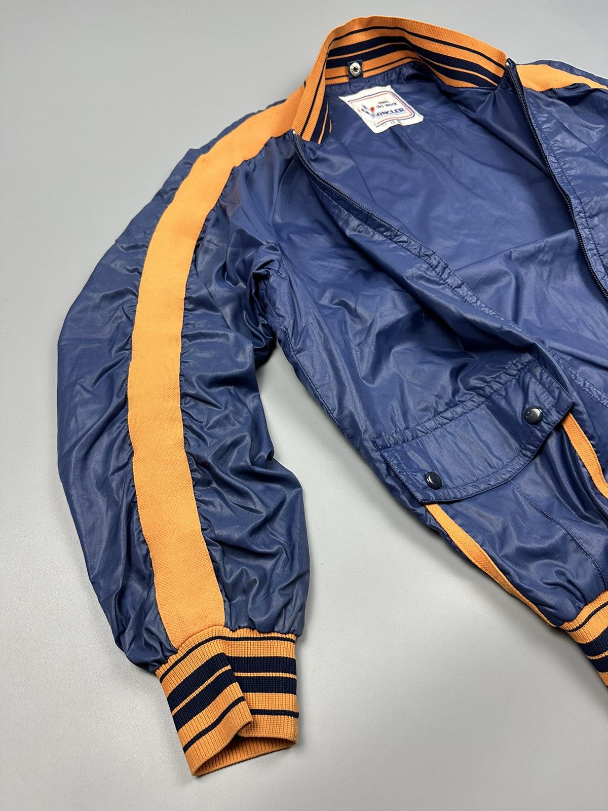 Moncler Vintage Moncler France Light Bomber Jacket Size US L / EU 52-54 / 3 - 6 Thumbnail