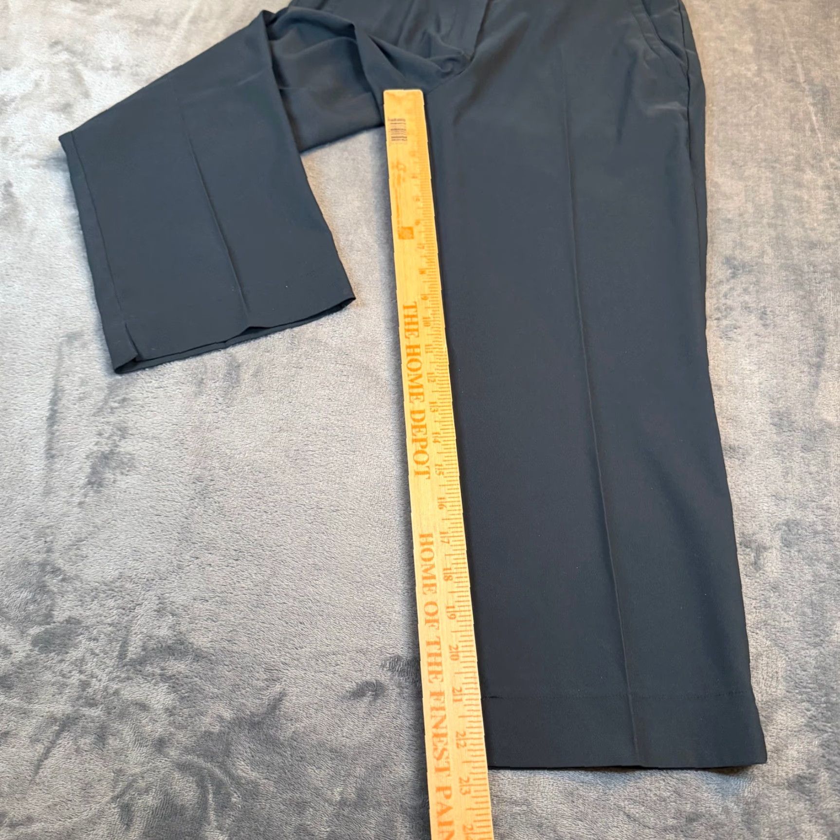 Nike Nike Golf Tour Performance Dri-FIT Black Pants Womens Size 2 Capri Straight Leg Moisture Wicking Pockets Capris Modern Capris Tee? Size 26" / US 2 / IT 38 - 7 Thumbnail