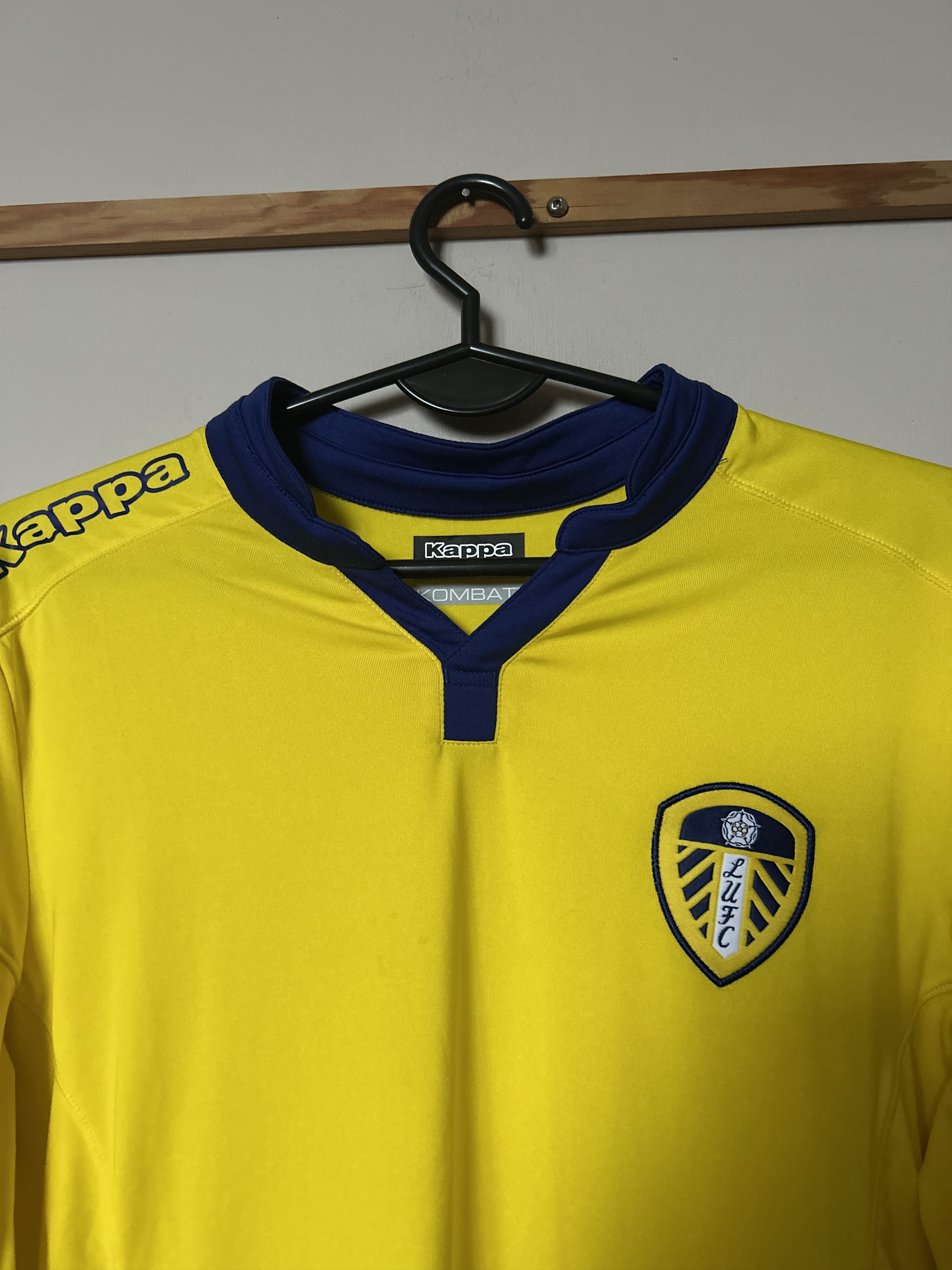 Kappa LEEDS UNITED F.C. 2015 - 2016 - Kappa - M - UNIQUE Size US M / EU 48-50 / 2 - 3 Thumbnail