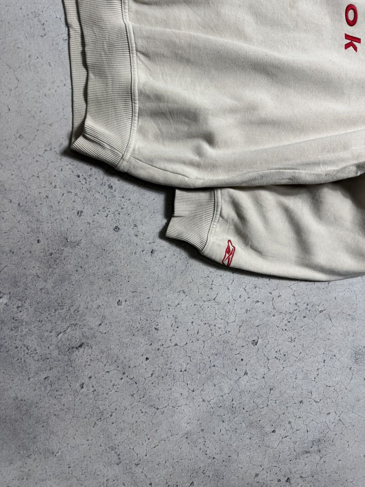Reebok Reebok Big Logo Vintage 90’s Beige Sweatshirt Size XS Size US XS / EU 42 / 0 - 4 Thumbnail