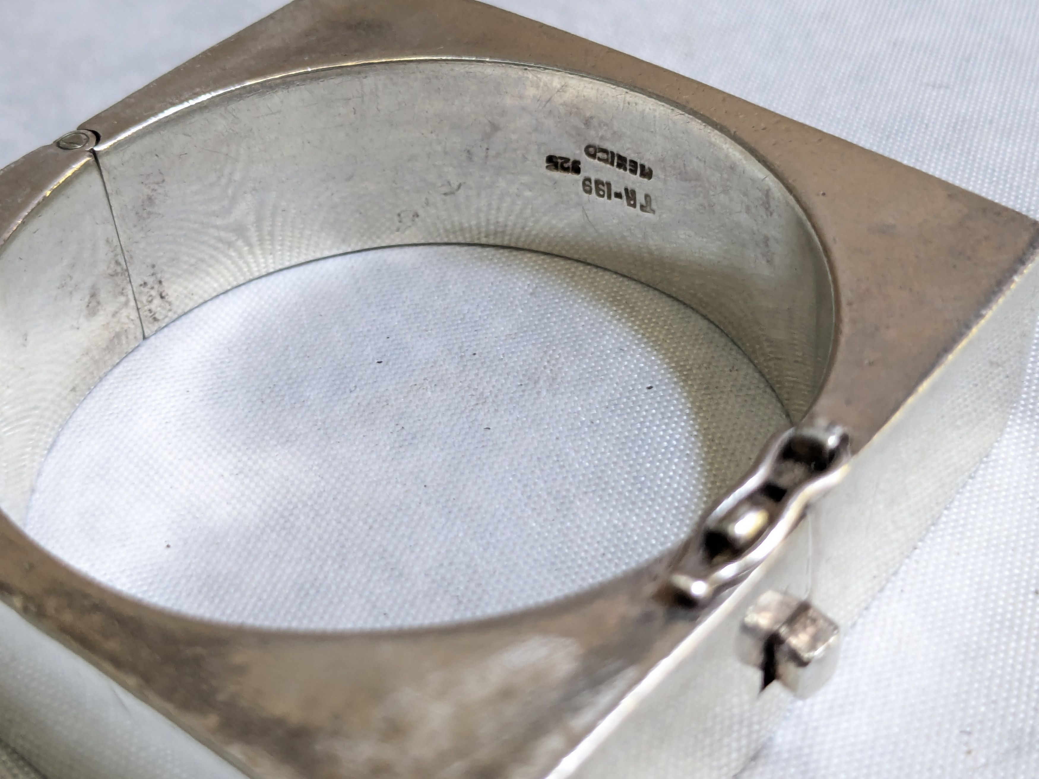 Jewelry Vintage Taxco Sterling Silver Bracelet Square Hollow Bangle Size ONE SIZE - 3 Thumbnail
