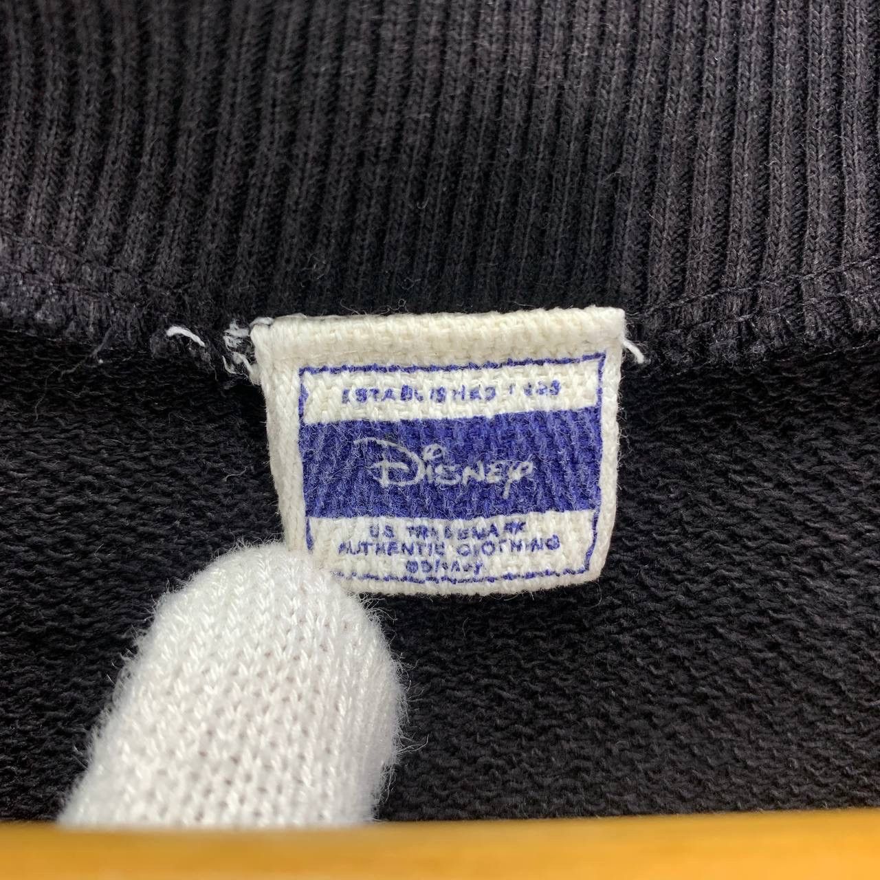 Disney MICKEY AND MINNIE Crew Neck Sweatshirt #2555/S Size US L / EU 52-54 / 3 - 5 Thumbnail