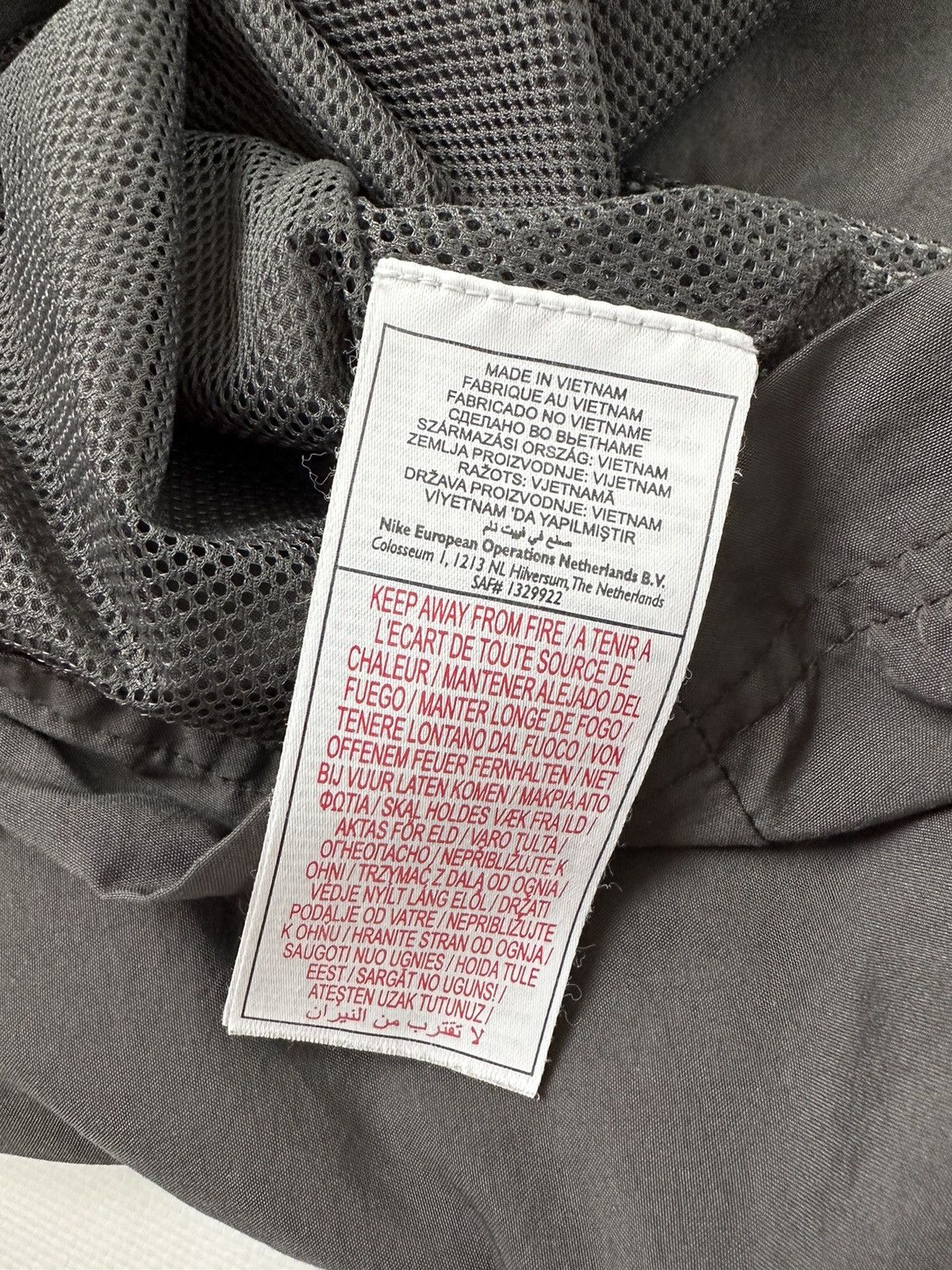Nike Vintage Nike Windbreaker Size US XL / EU 56 / 4 - 14 Thumbnail