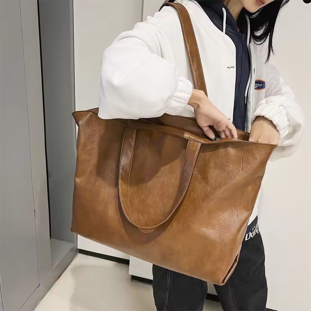 Japanese Brand × Leather Big Capacity Soft Leather Shoulder Bag Size ONE SIZE - 1 Thumbnail