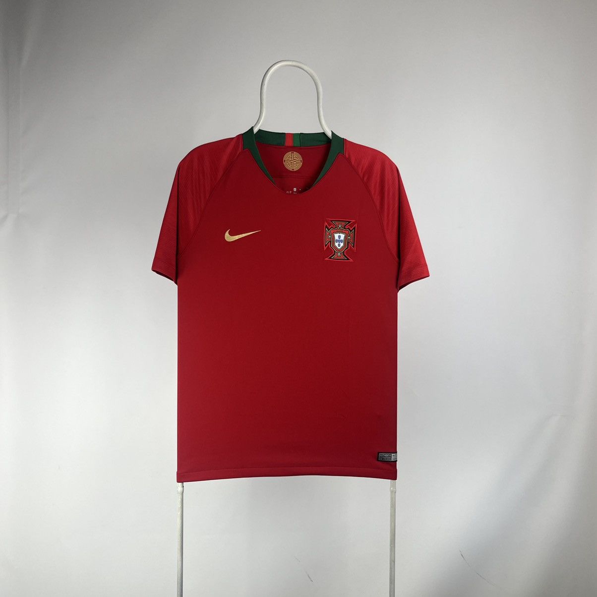 Nike PORTUGAL 2018 2019 HOME FOOTBALL SOCCER JERSEY NIKE SIZE M Size US M / EU 48-50 / 2 - 1 Thumbnail