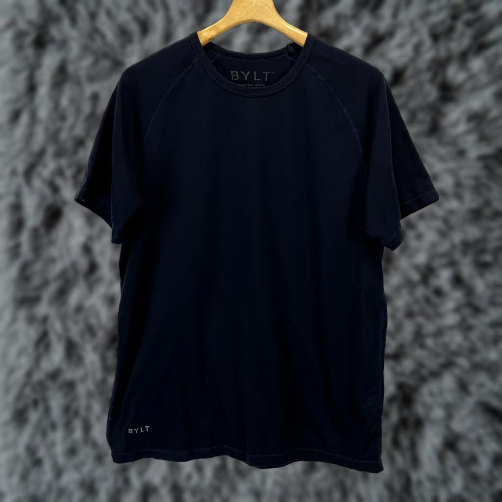 Vintage BYLT T-Shirt Crew Neck Men L Dark Navy Short Sleeve Cotton Blend Solid Basic Staple Capsule Size US L / EU 52-54 / 3 - 1 Thumbnail