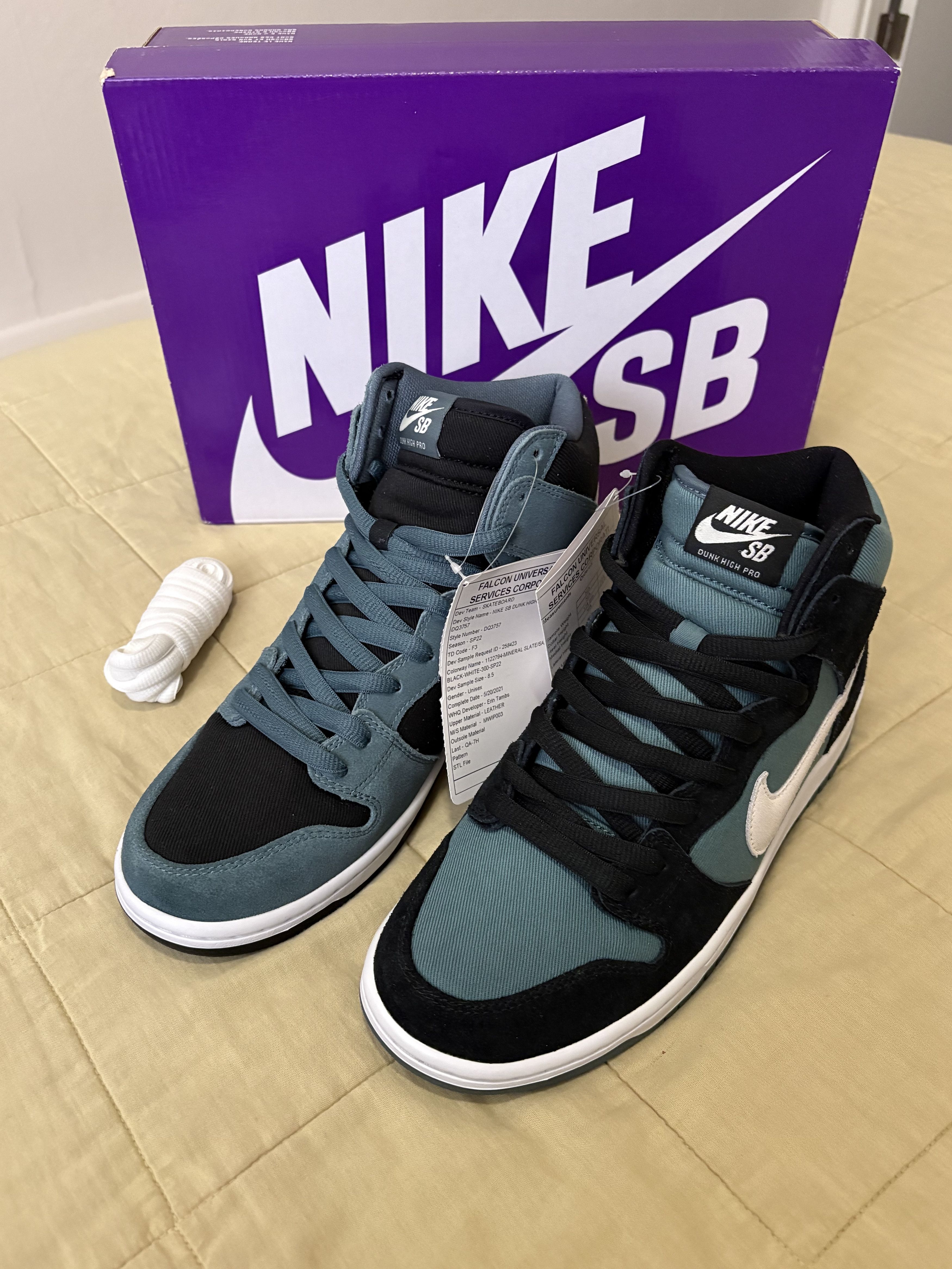 Dunk High Pro Mineral Slate Smpls