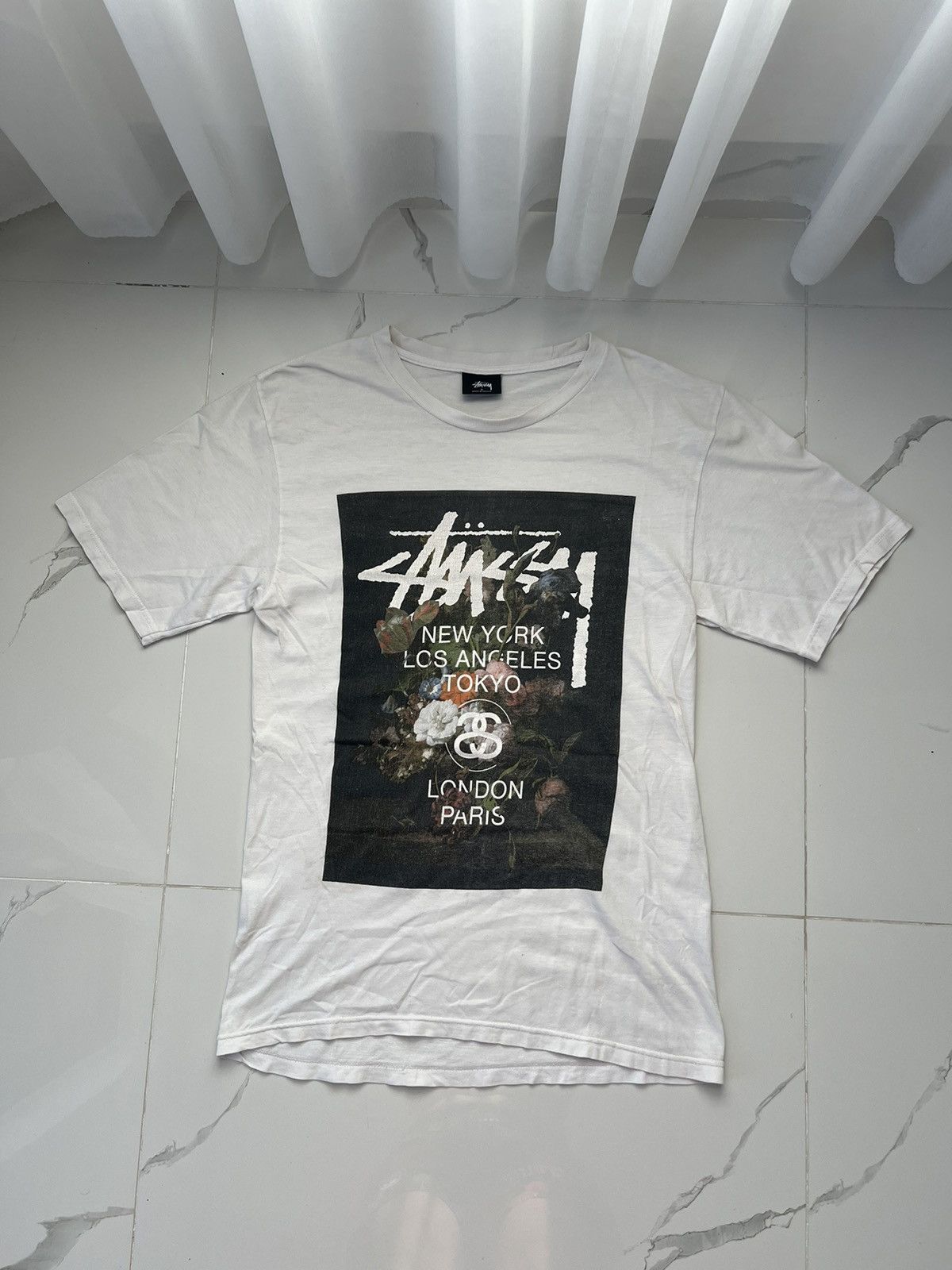 Other STUSSY FLORA INTERNATIONAL BIG LOGO Y2K TEE Size US S / EU 44-46 / 1 - 1 Thumbnail