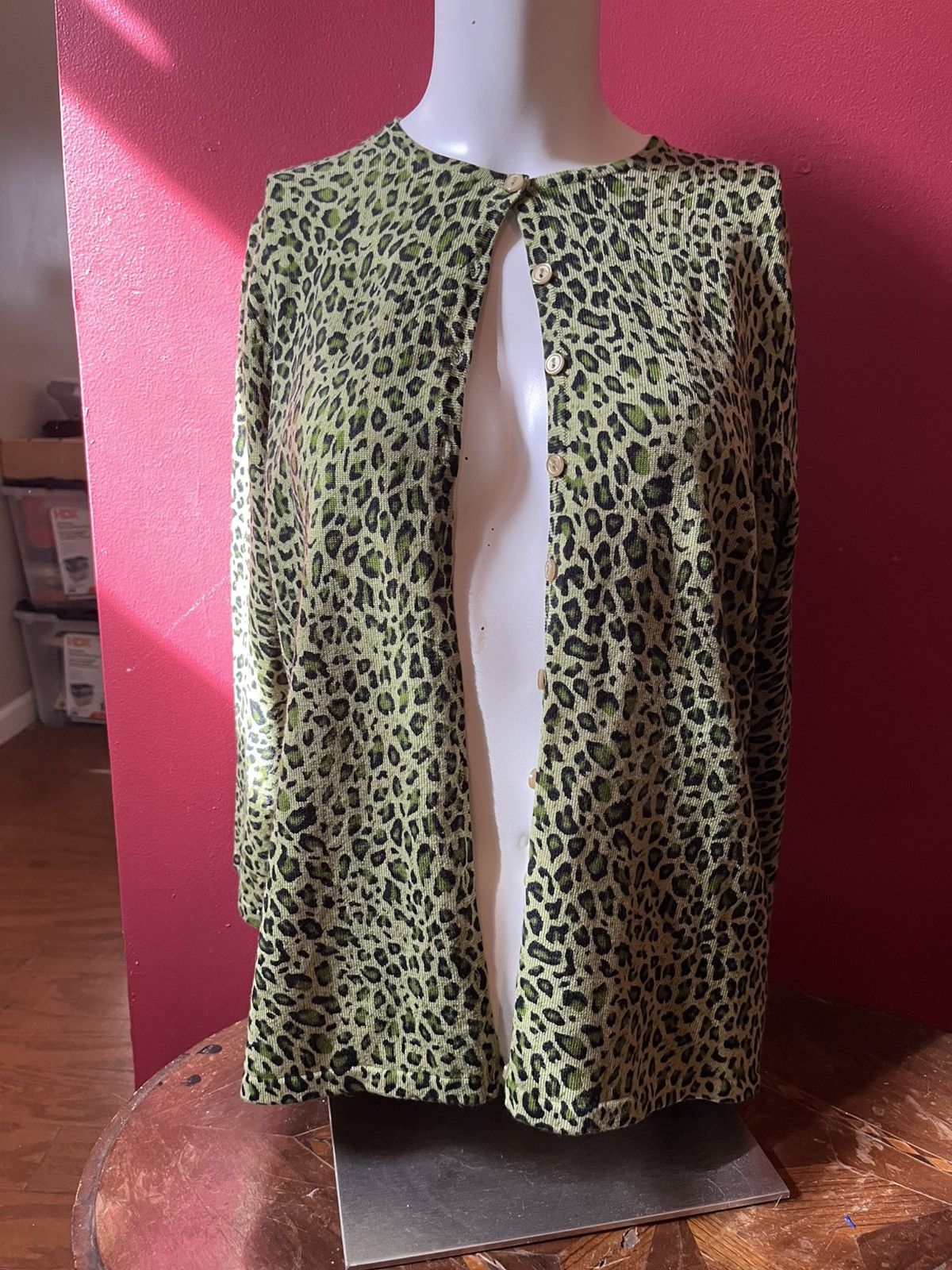 Other White Stag Women's Green Leopard Sweater Medium NWT Size M / US 6-8 / IT 42-44 - 1 Thumbnail
