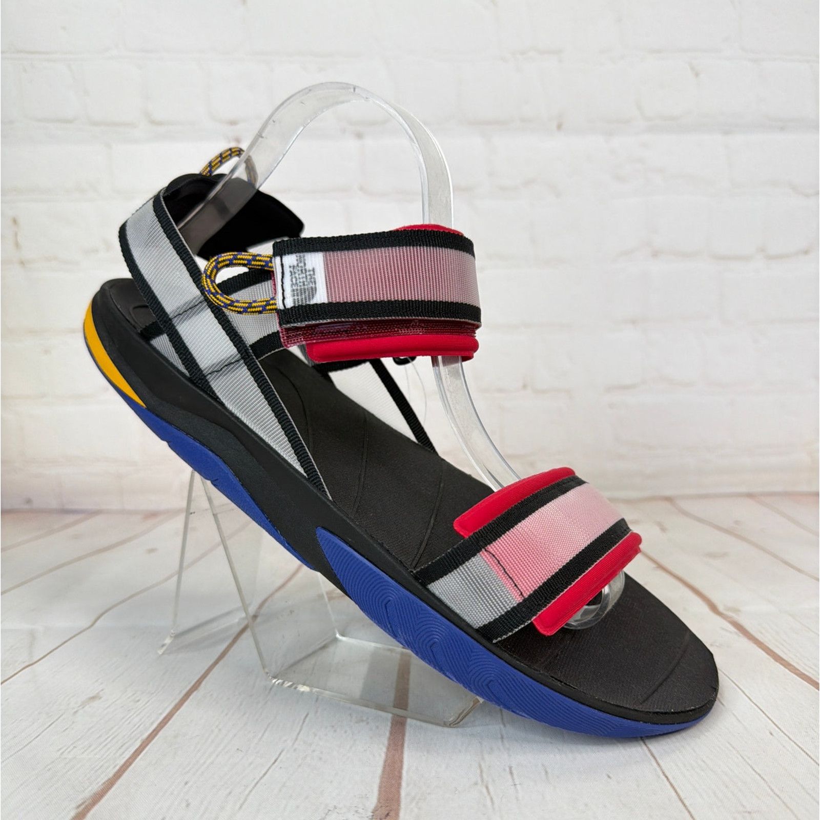 The North Face The North Face Red Black Skeena Sport Sandals Mens Size 11 Size US 11 / EU 44 - 1 Thumbnail