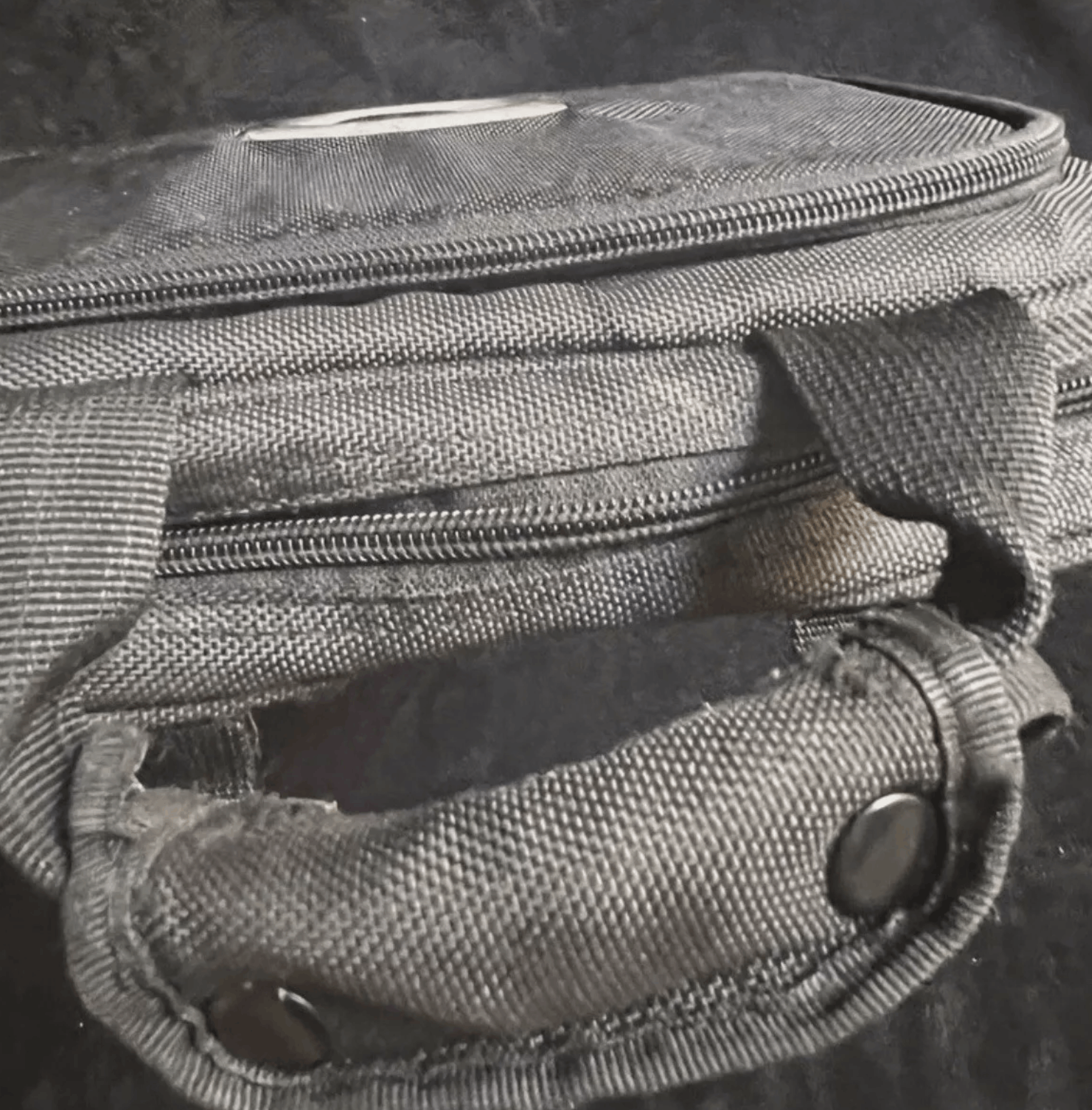 Oakley Oakley Vertical Computer Laptop Bag Vintage Size ONE SIZE - 8 Thumbnail