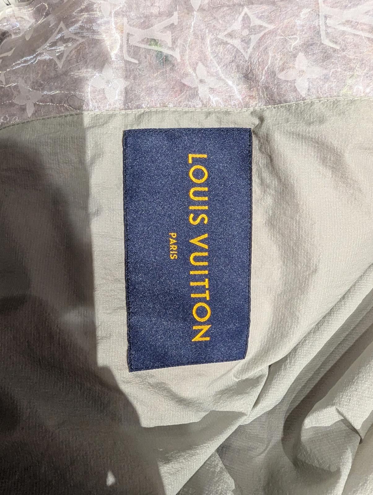 Louis Vuitton LOUIS VUITTON MONOGRAM ORGANZA PADDED PARKA - GREY Size US M / EU 48-50 / 2 - 5 Thumbnail