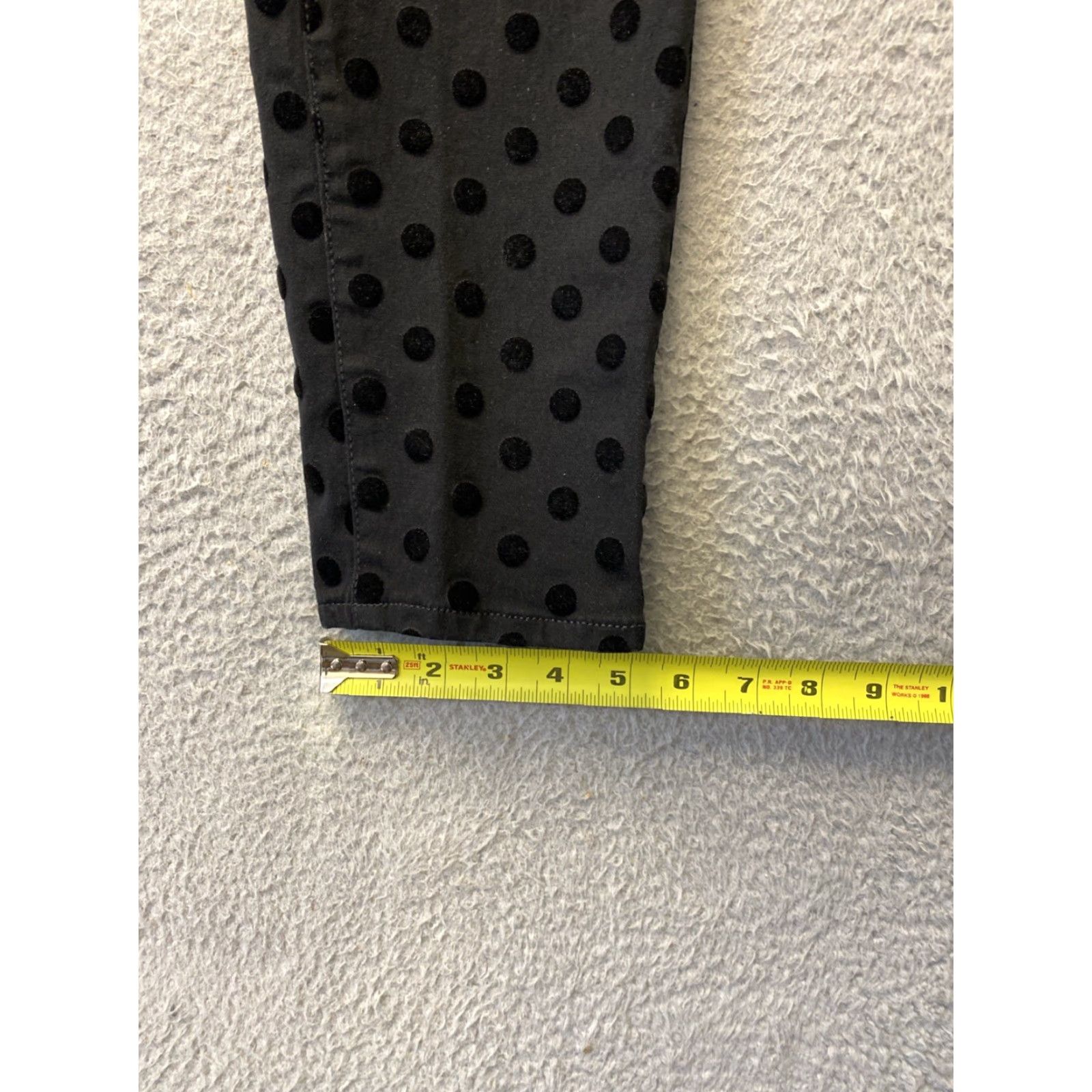 Ann Taylor Ann Taylor Jeans Women Slim Black Velvet Dots Low-Rise Skinny 28 Inseam 28 Size 2 Regular Denim Color Black Size 28" / US 6 / IT 42 - 6 Thumbnail