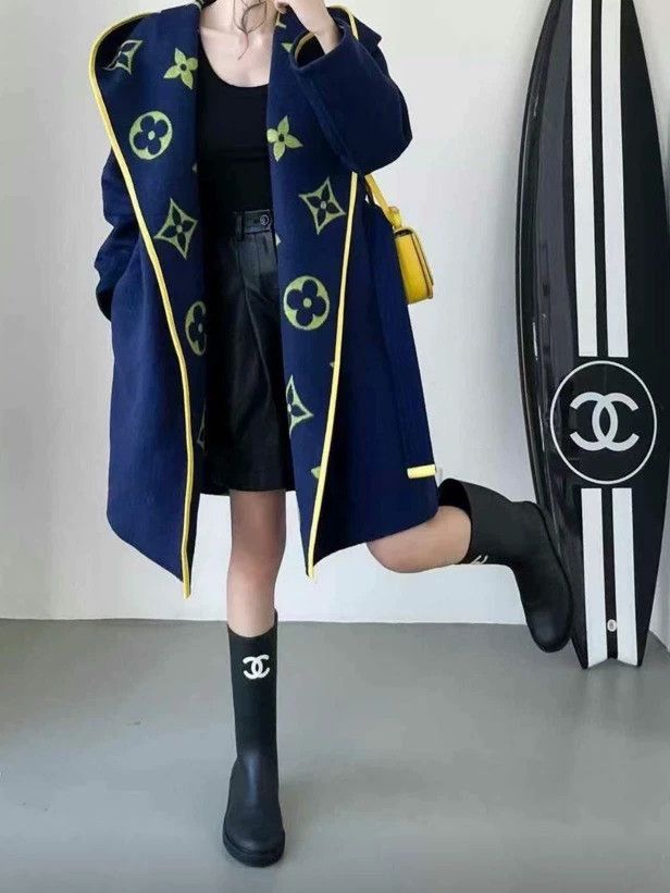 Louis Vuitton Louis Vuitton Blue presbyopic cashmere coat Size M / US 6-8 / IT 42-44 - 9 Thumbnail