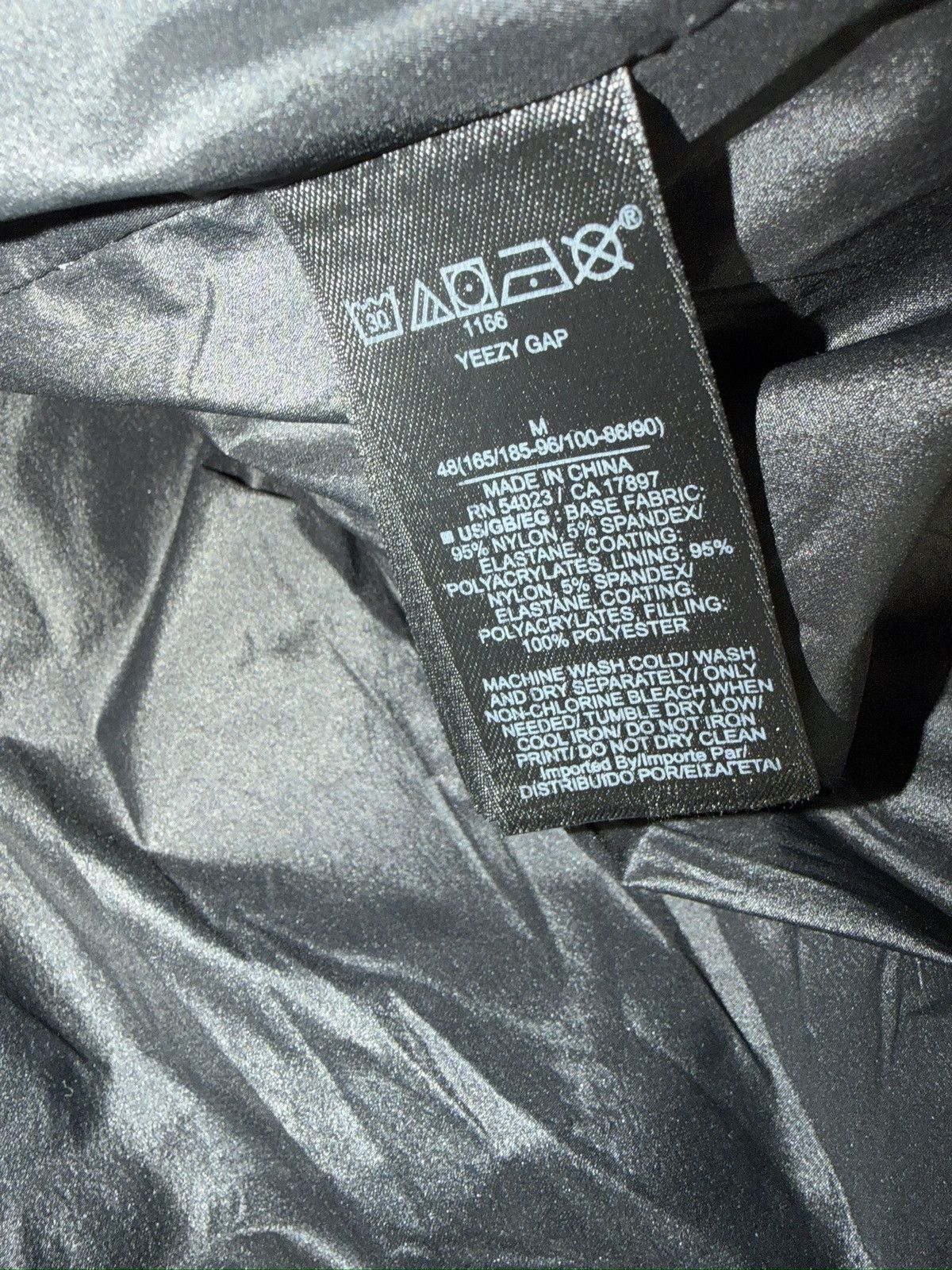 Yeezy YZY Yeezy Gap Padded Hood Anorak Black Oversized Puffer Size US M / EU 48-50 / 2 - 6 Thumbnail