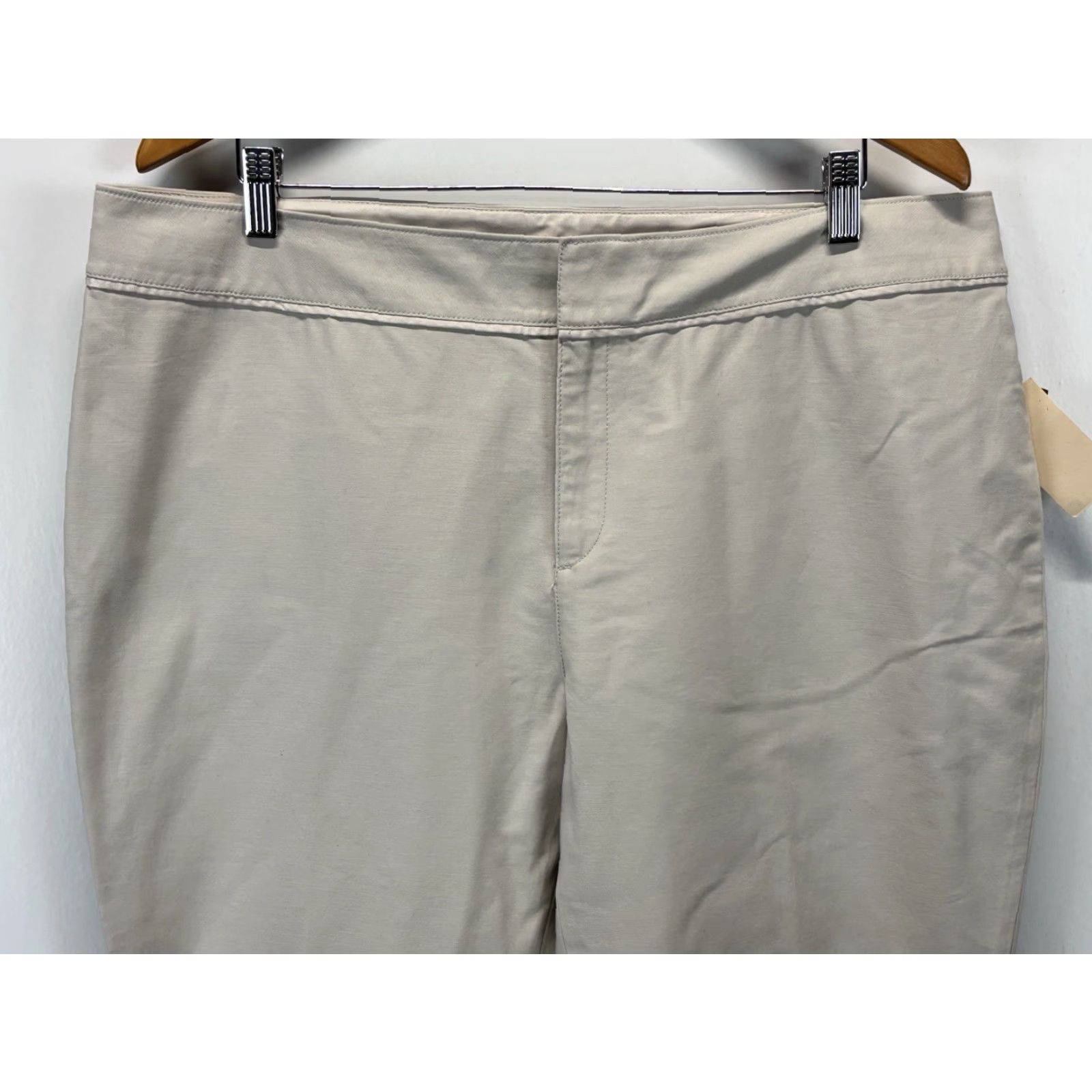 Coldwater Creek COLDWATER CREEK Plus Size 18W Women’s Beige Washed Poplin Zip Capri Pants Size 40" / US 18 - 2 Thumbnail