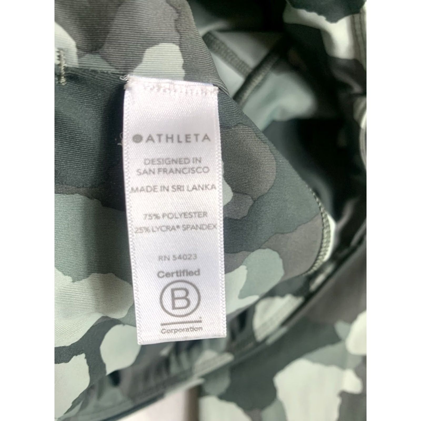 Athleta Athleta Camo Yoga Pants Womens Small Leggings Stretch Gray 26x25 Size 28" / US 6 / IT 42 - 8 Thumbnail