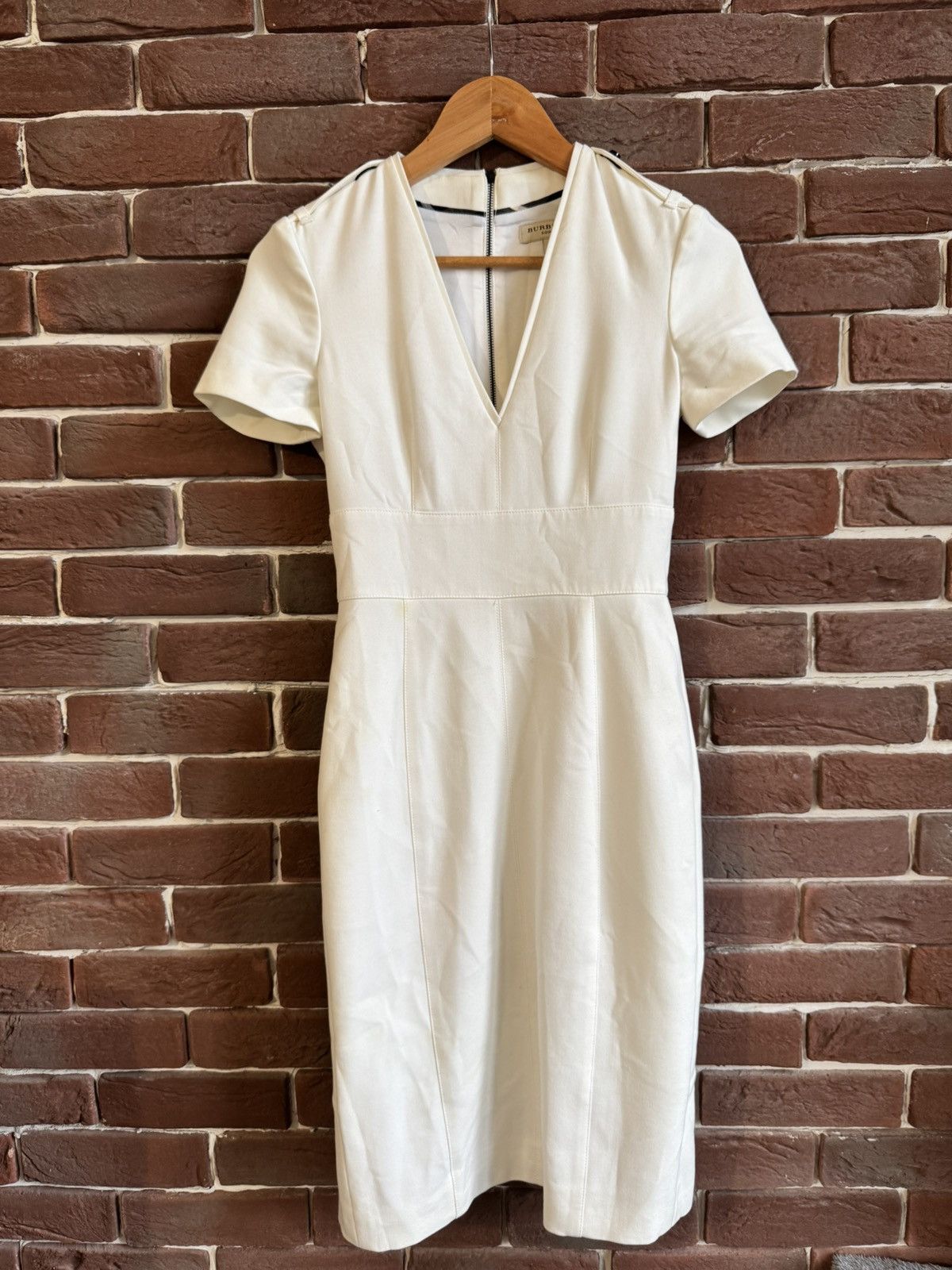 Burberry Vintage Y2K Burberry Luxury Dress Designer 36IT White Size XS / US 0-2 / IT 36-38 - 1 Thumbnail