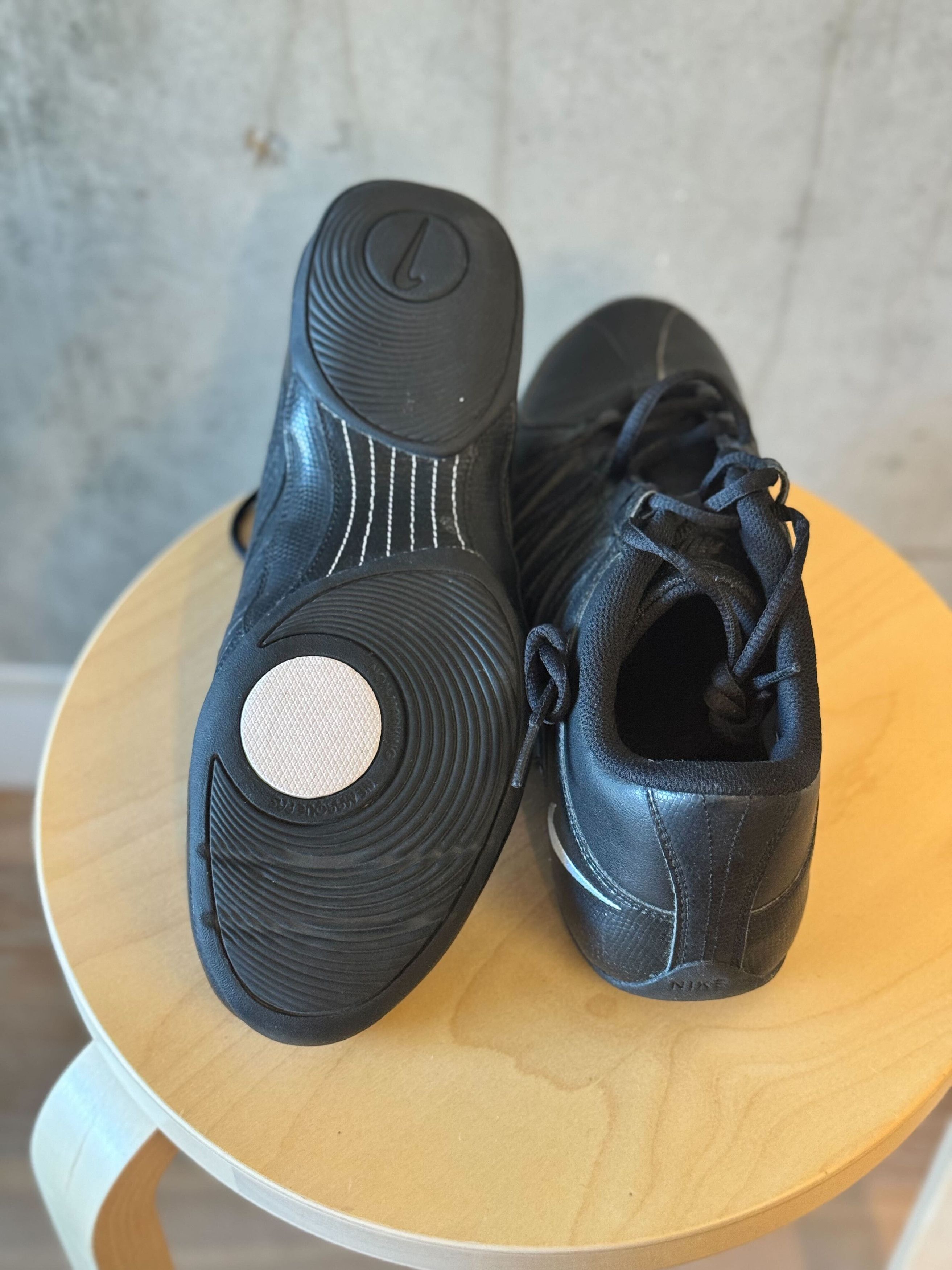 Nike Musique IV Dance Cheer Shoes Size US 9 / EU 42 - 5 Thumbnail