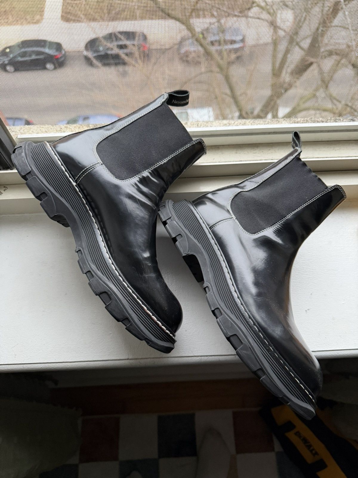 Alexander McQueen Alexander McQueen Tread Chelsea Boots Black RARE Size US 9 / EU 42 - 3 Thumbnail
